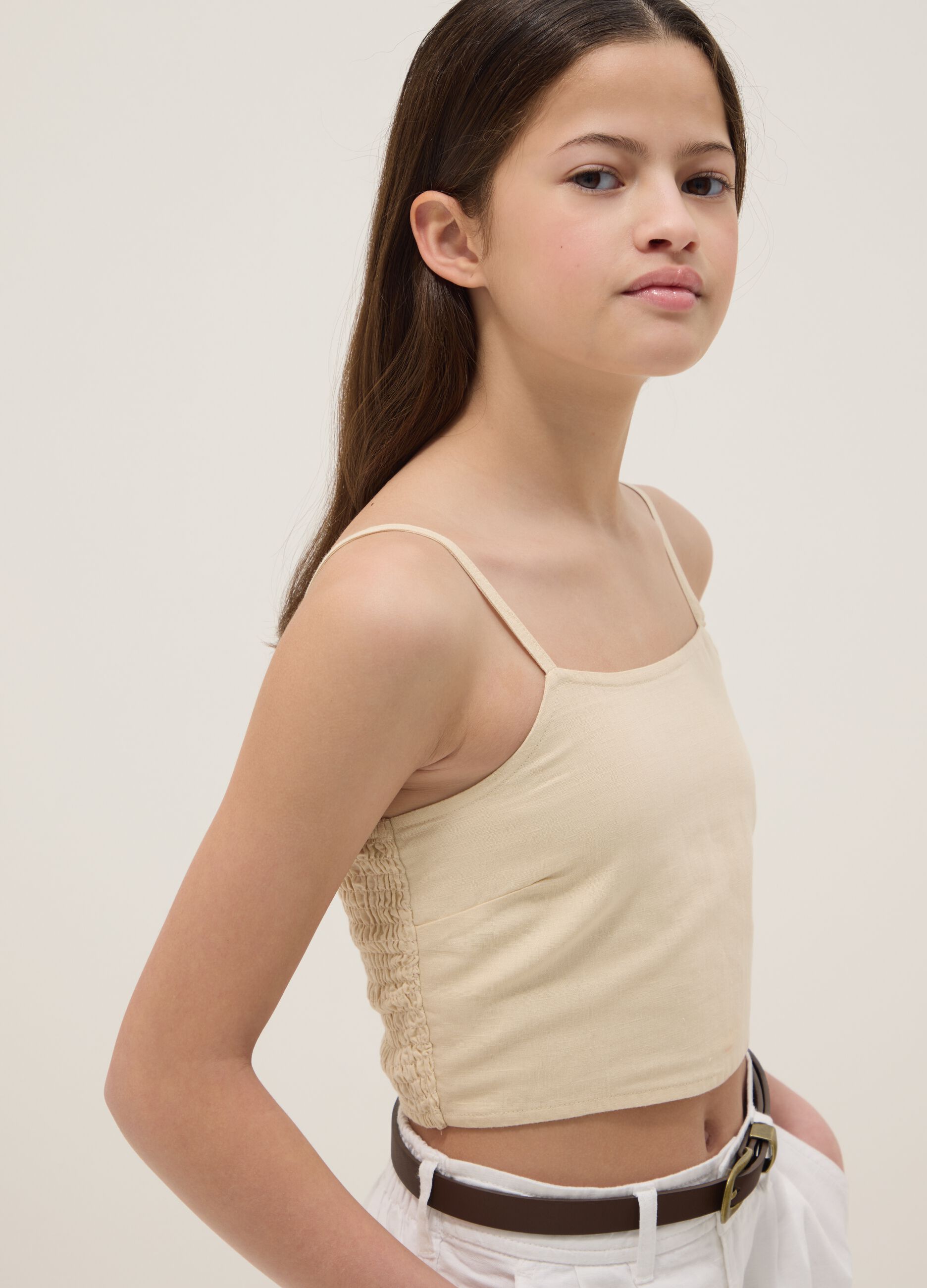 Top corto in misto lino e cotone beige da ragazza slim fit
