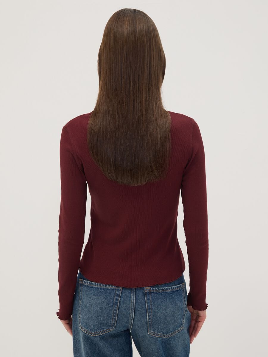 T-shirt rossa in puro cotone a maniche lunghe girocollo regular fit_3