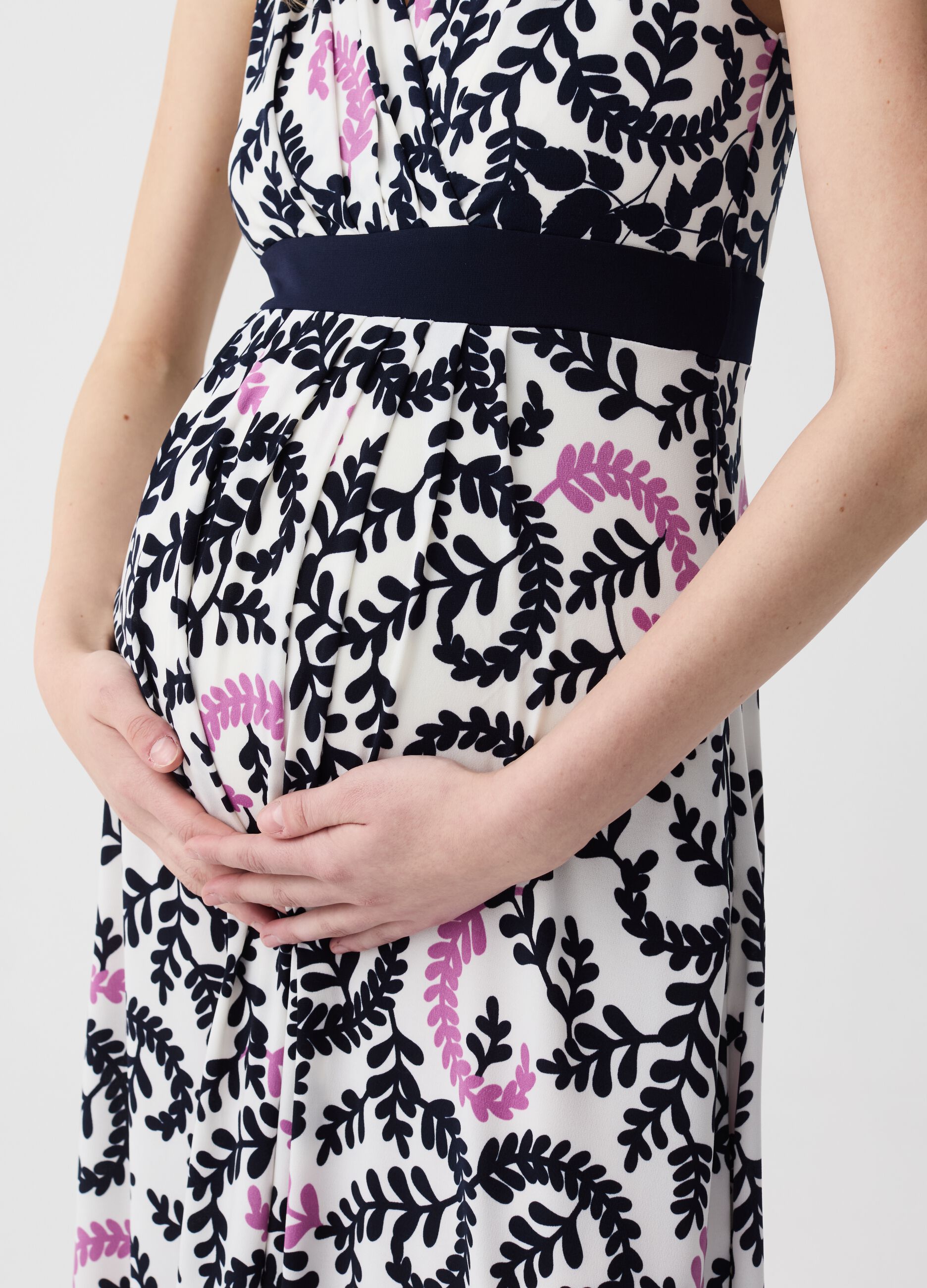 Long maternity dress with foliage print