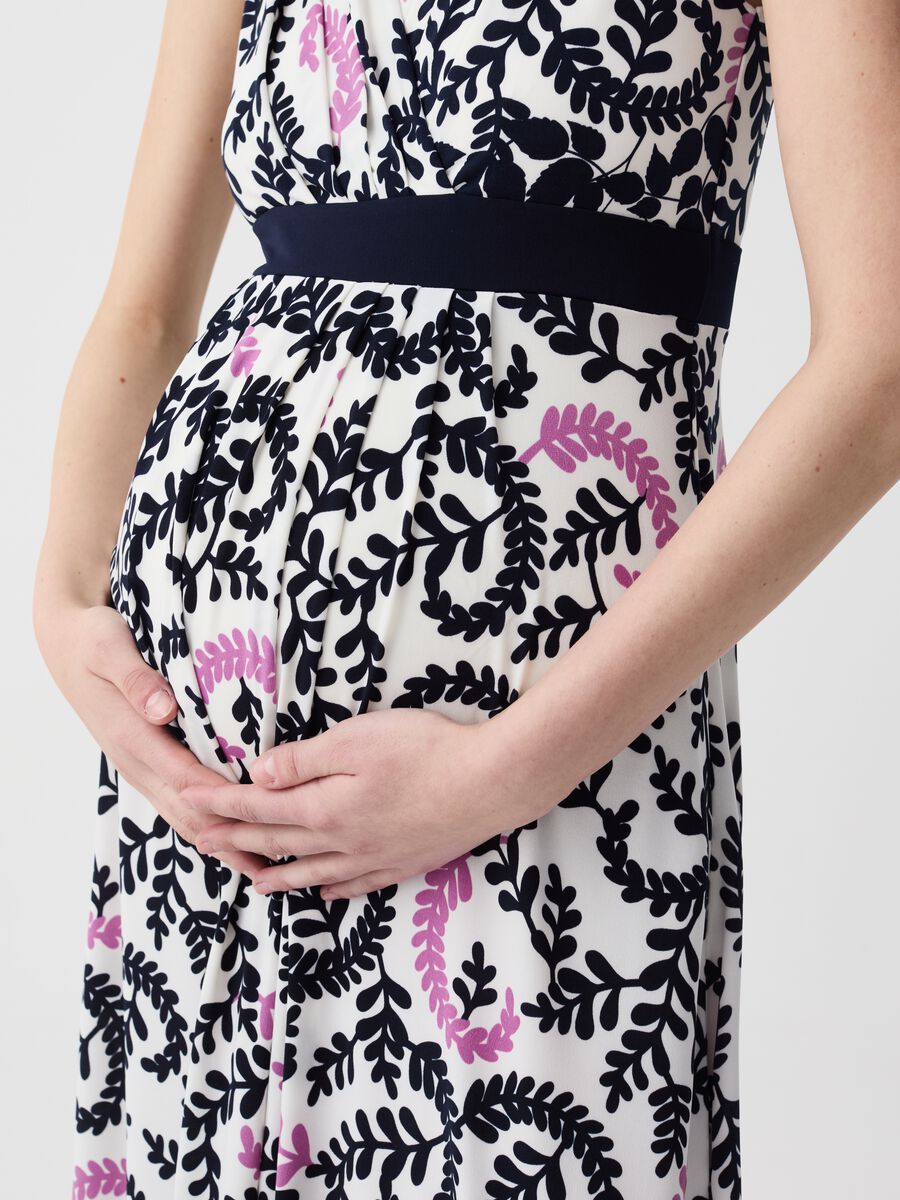 Long maternity dress with foliage print_3