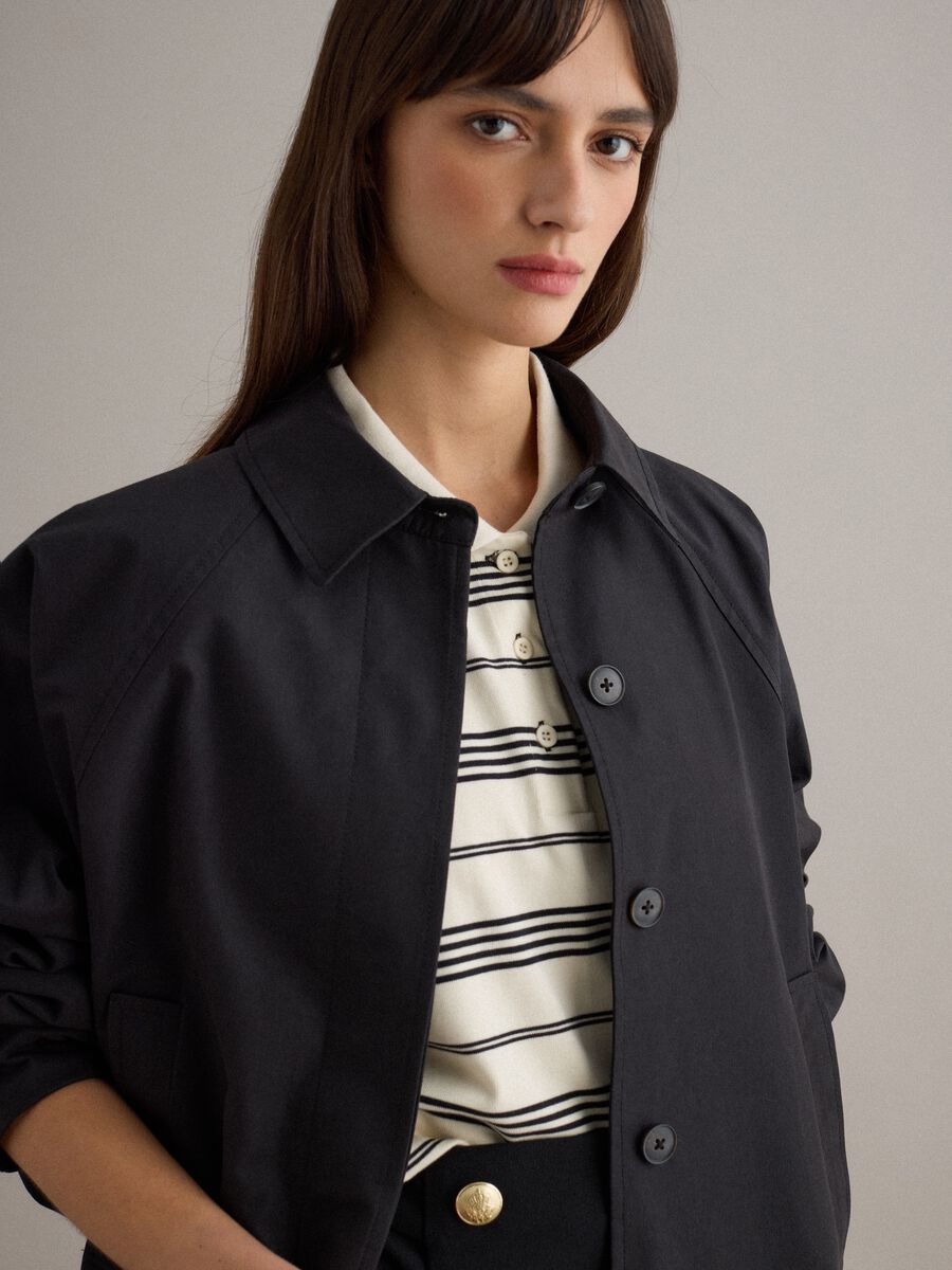 Black oversized cotton blend jacket with hidden closure_2