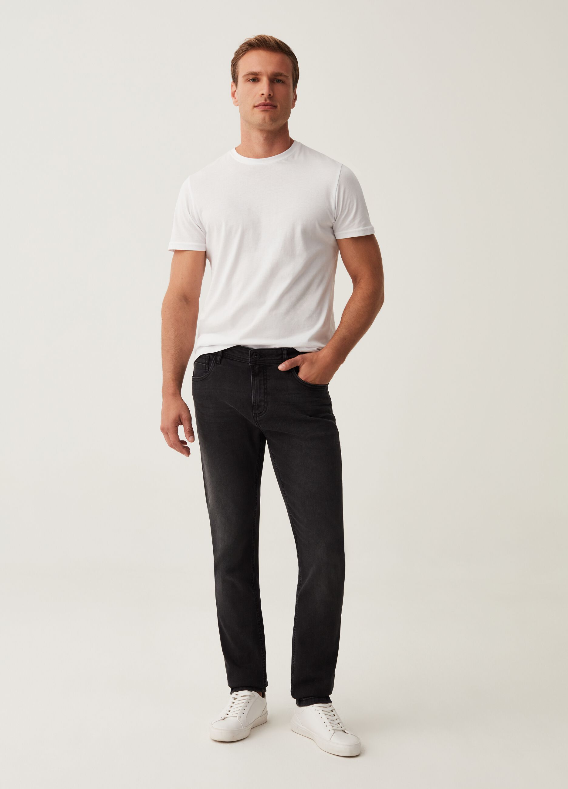 Jeans skinny fit con scoloriture