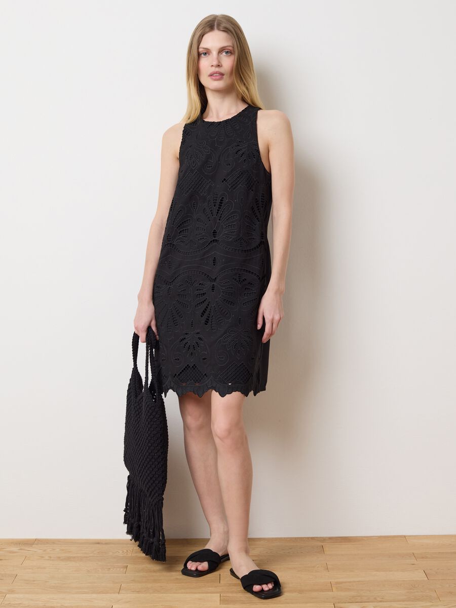Black lace-effect sleeveless dress_1