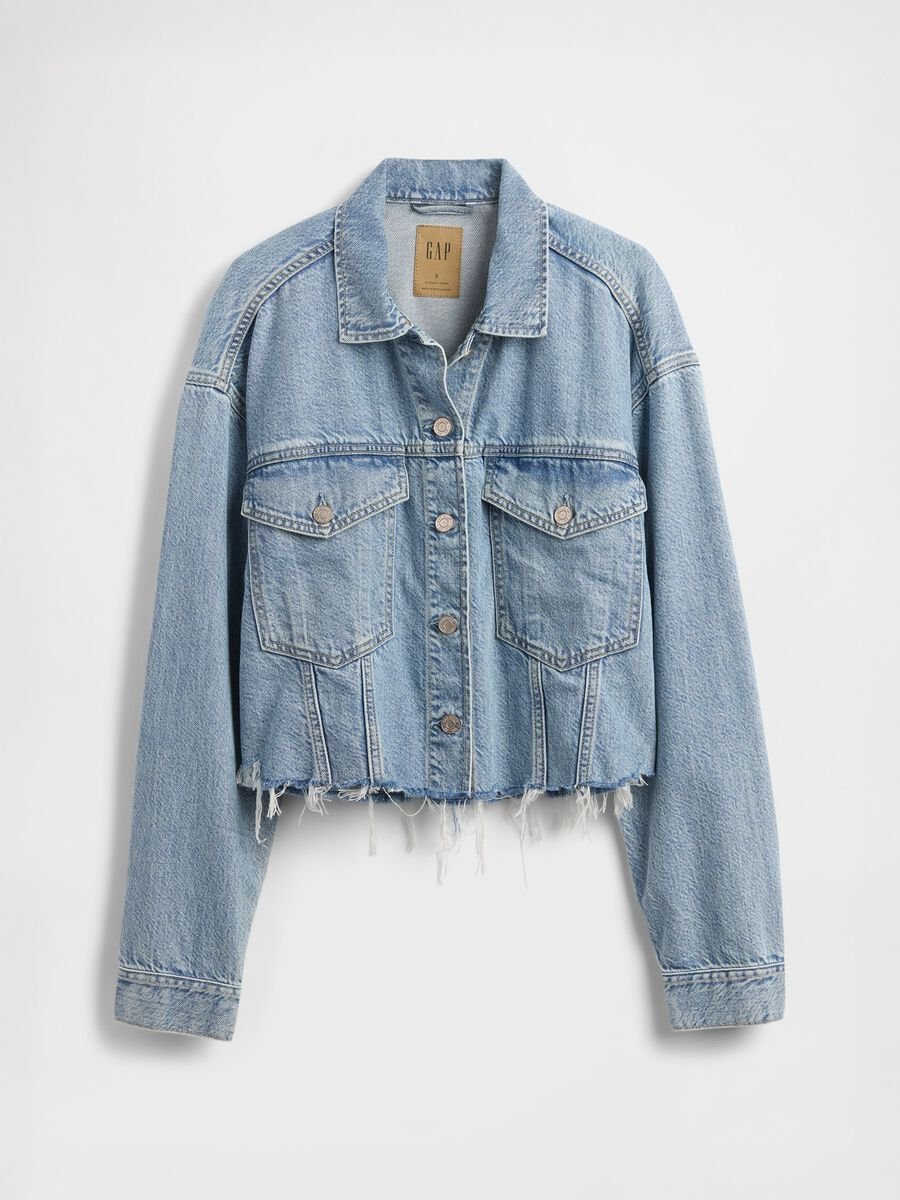 Cropped denim jacket with frayed edges_4