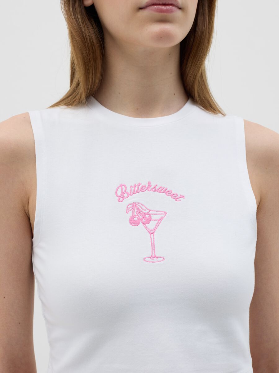 White cropped tank top with embroidery_2