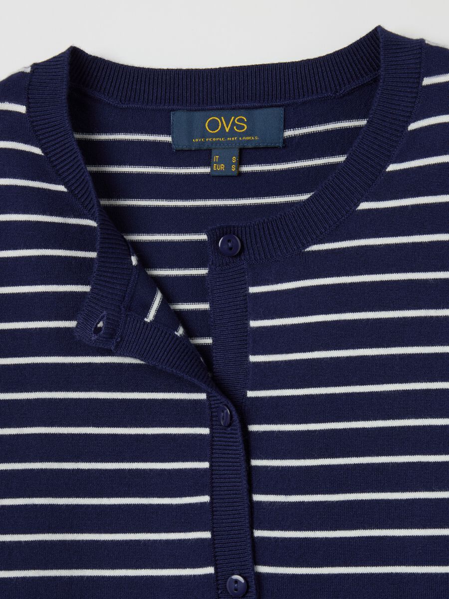 Cardigan with striped pattern_5