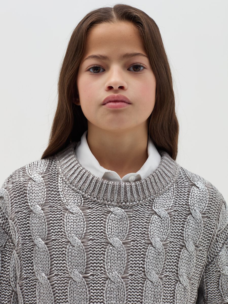 Shiny-effect pullover with cable-knit design_1