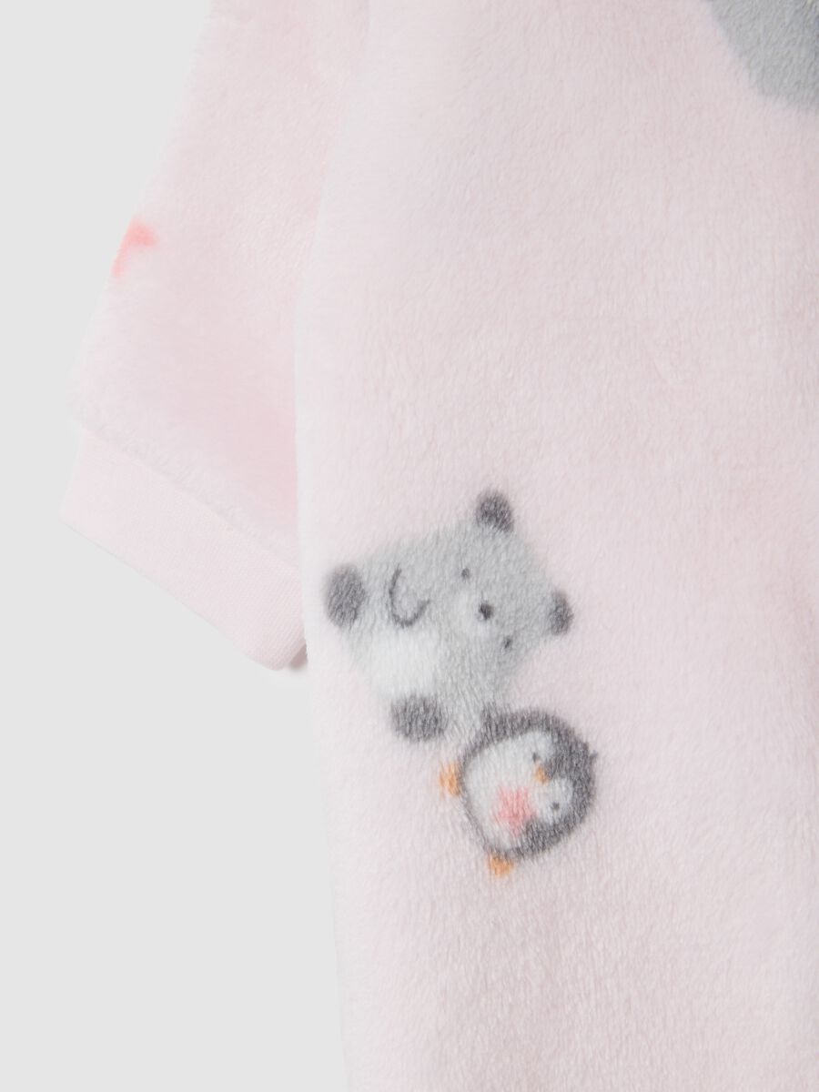 Pink coral fleece baby suit with zip and long sleeves_3