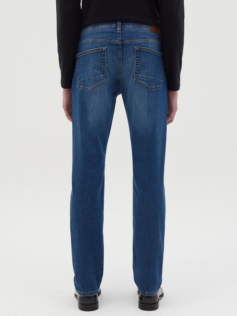 Slim-fit jeans with five pockets_3