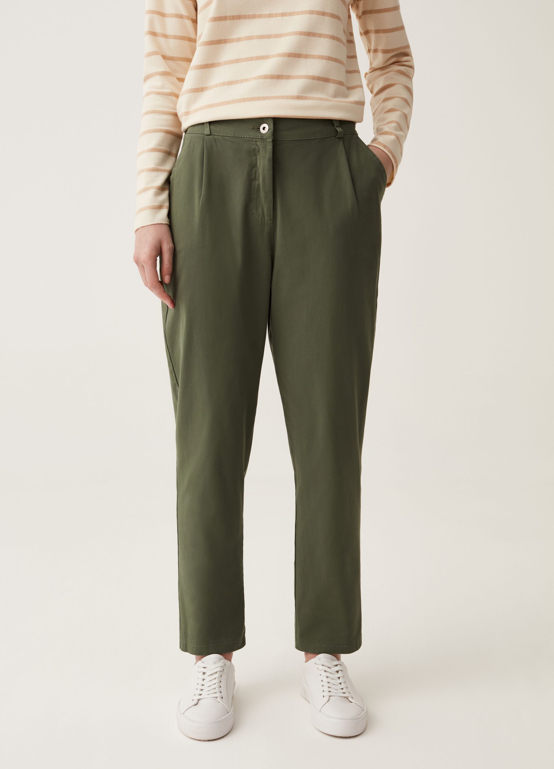 Pantaloni baggy fit con pinces Hybrid_1