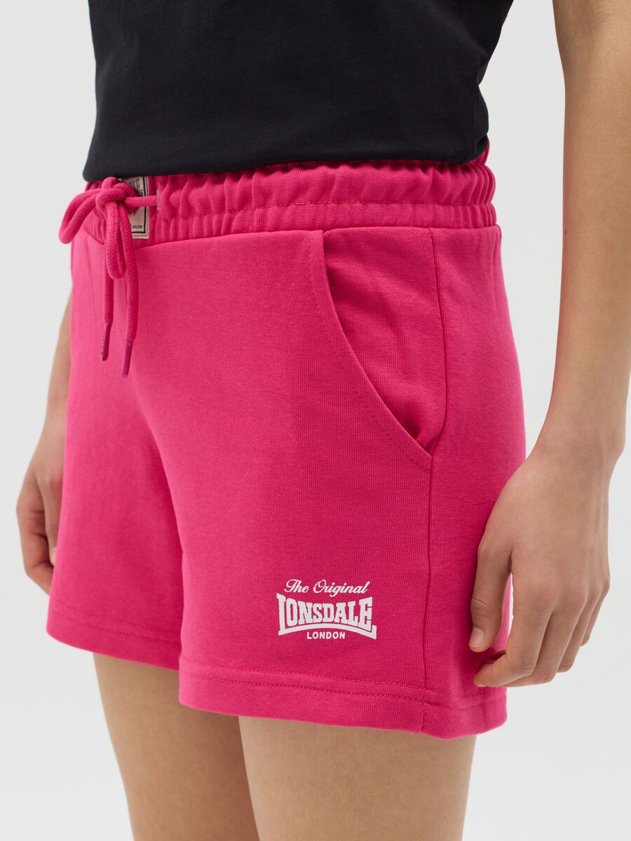 Shorts fuxia con stampa logo_2