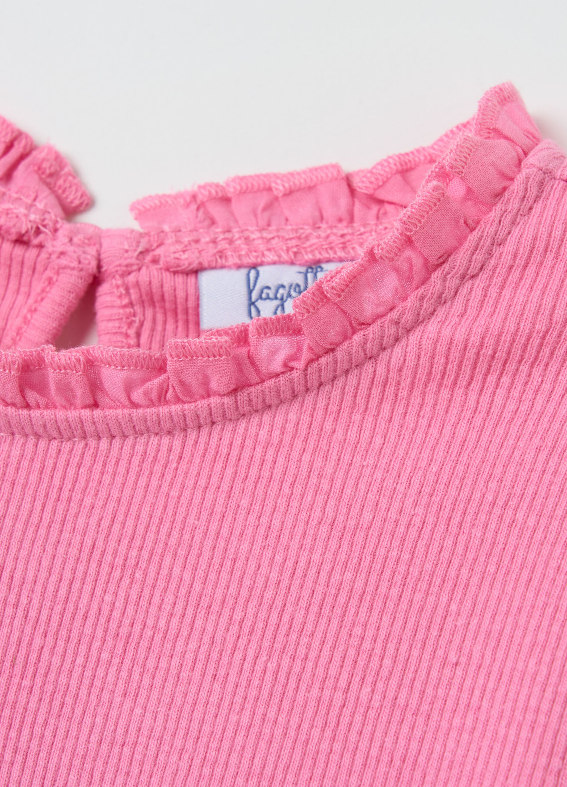 Ribbed T-shirt with long sleeves and frills