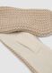 Sciarpa beige lavorata a maglia con orsetto_2