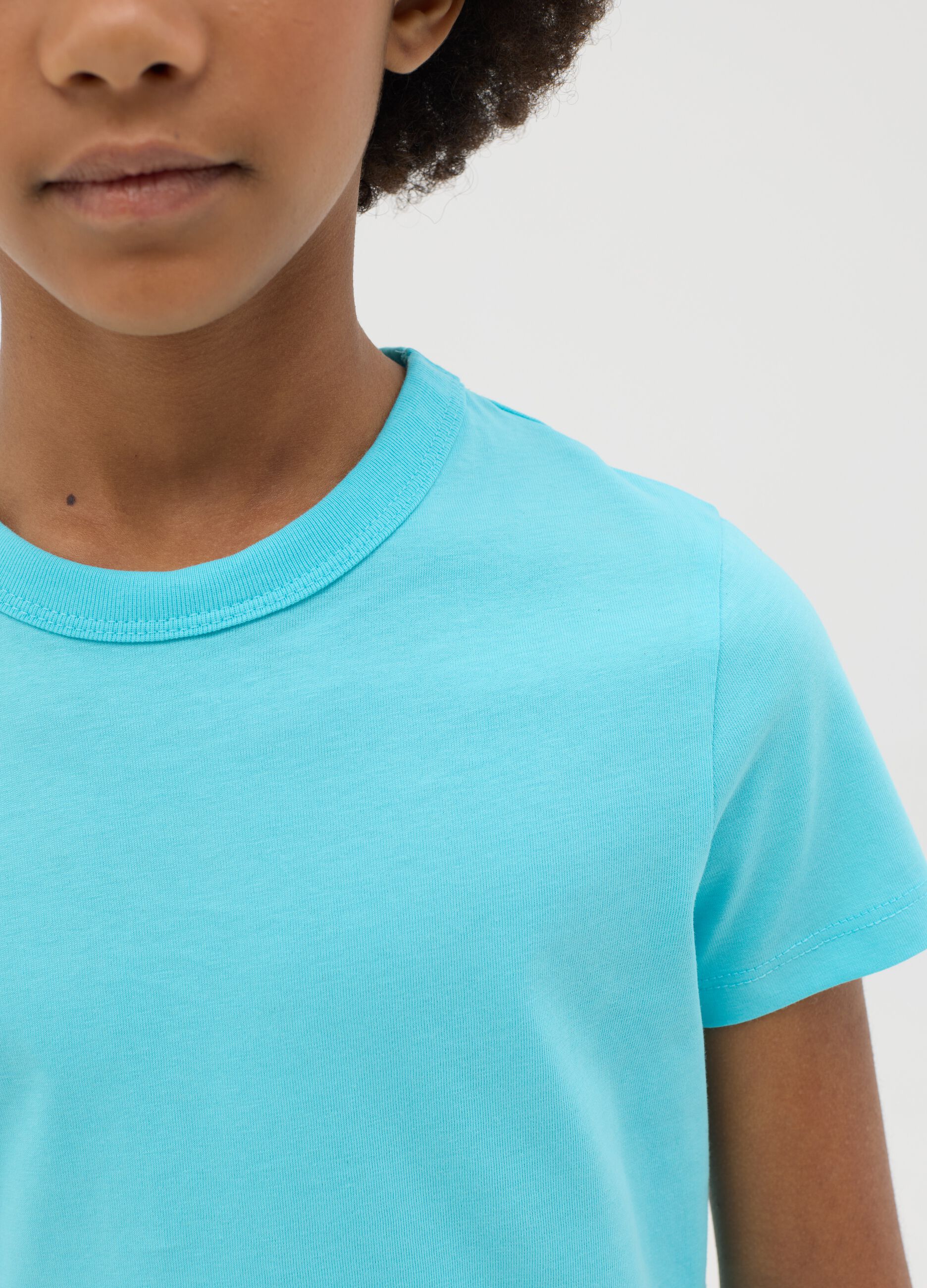 T-shirt Essential azzurra in cotone organico 