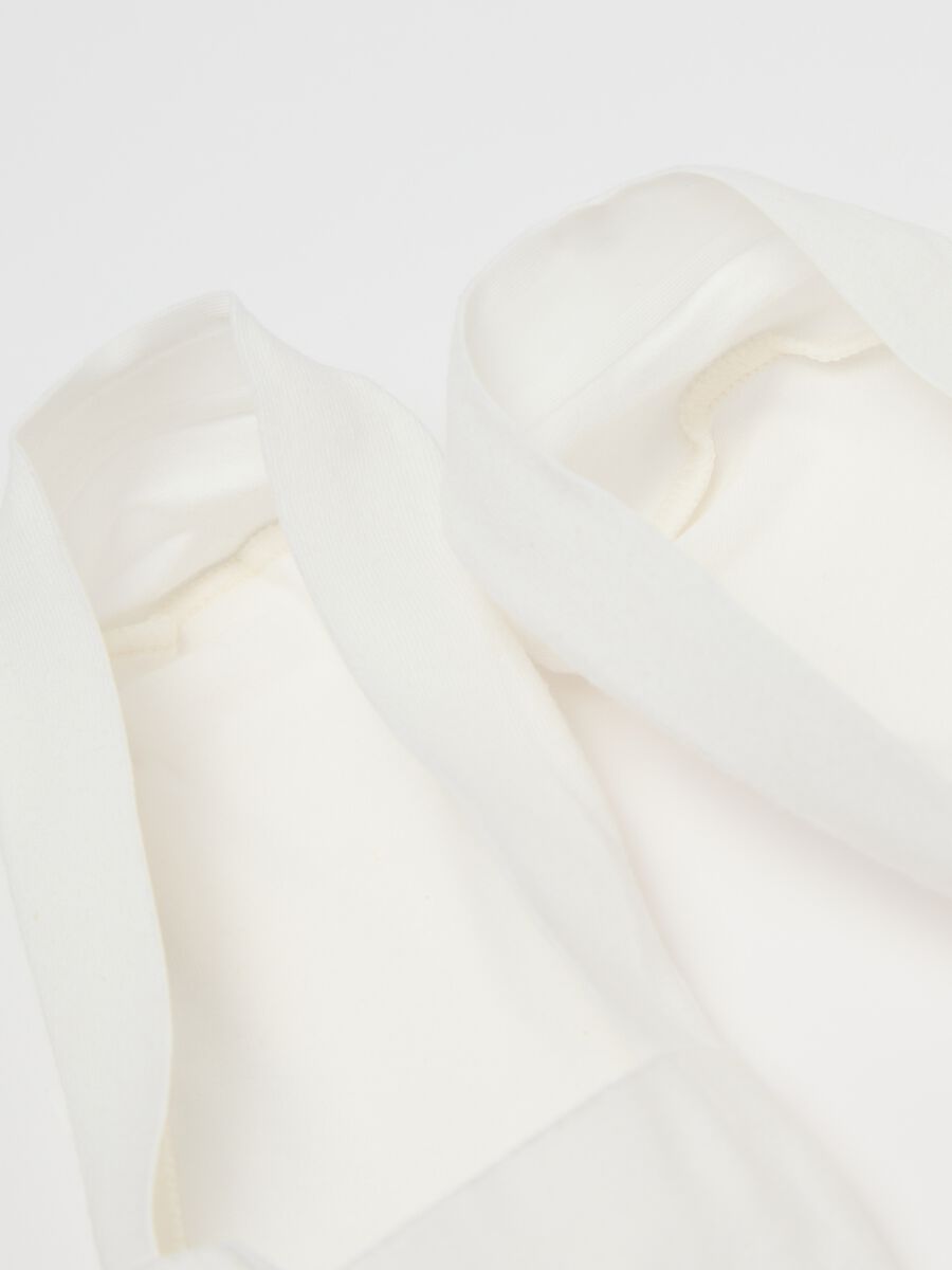 White stretch show liners_2