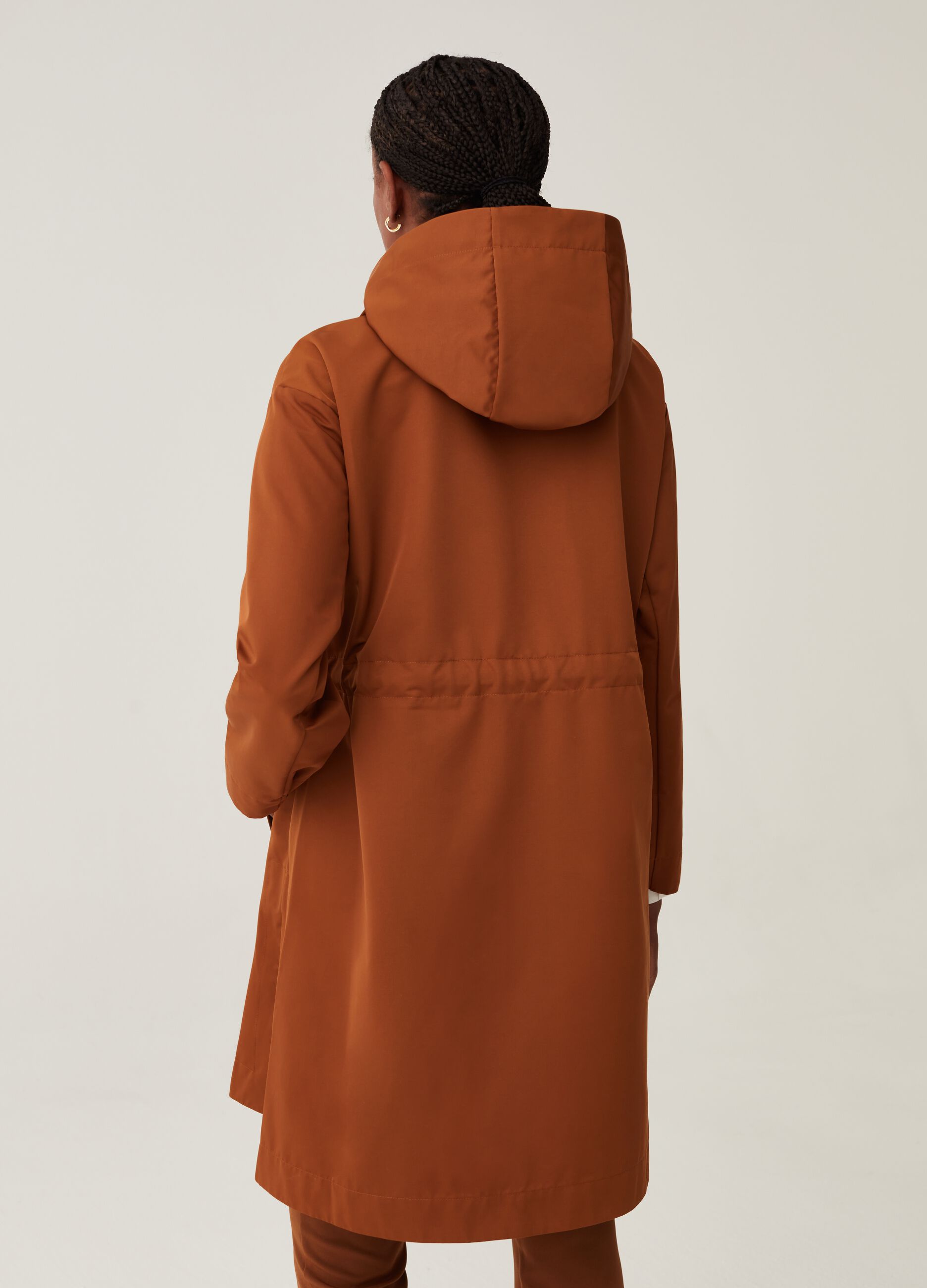 Parka con cappuccio e cintura_2