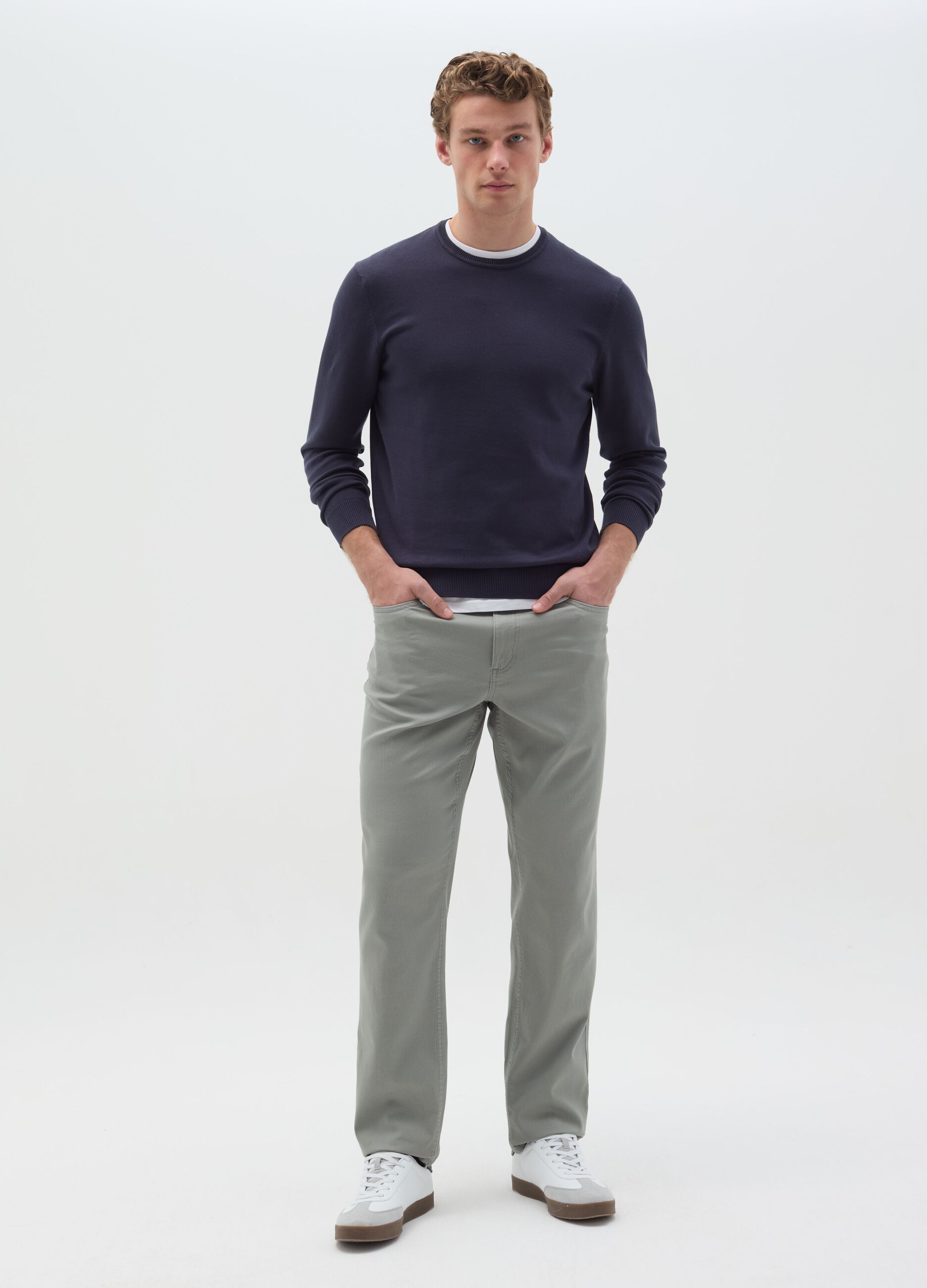 Slim-fit trousers with five pockets