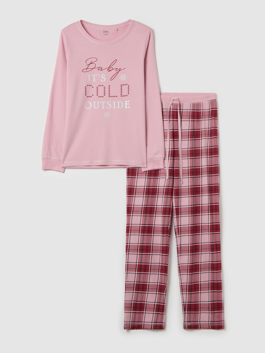 Pyjamas with "Baby It's Cold Outside" print_4