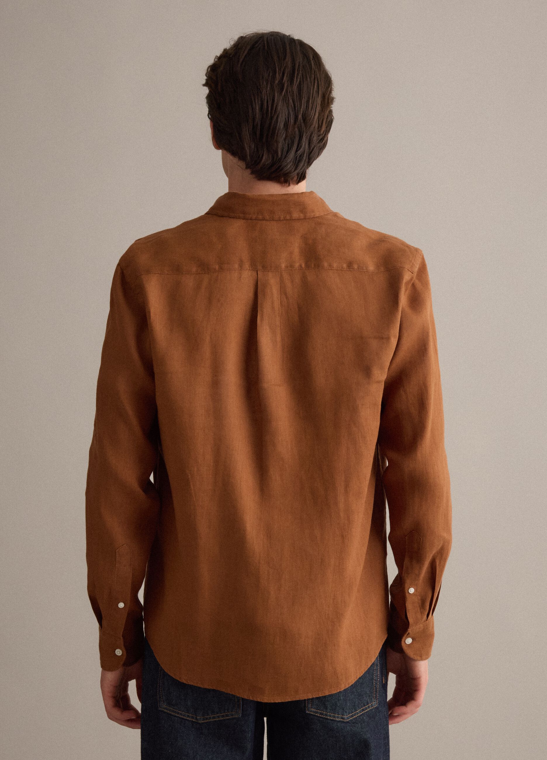Brown pure linen shirt with button-down collar, regular fit