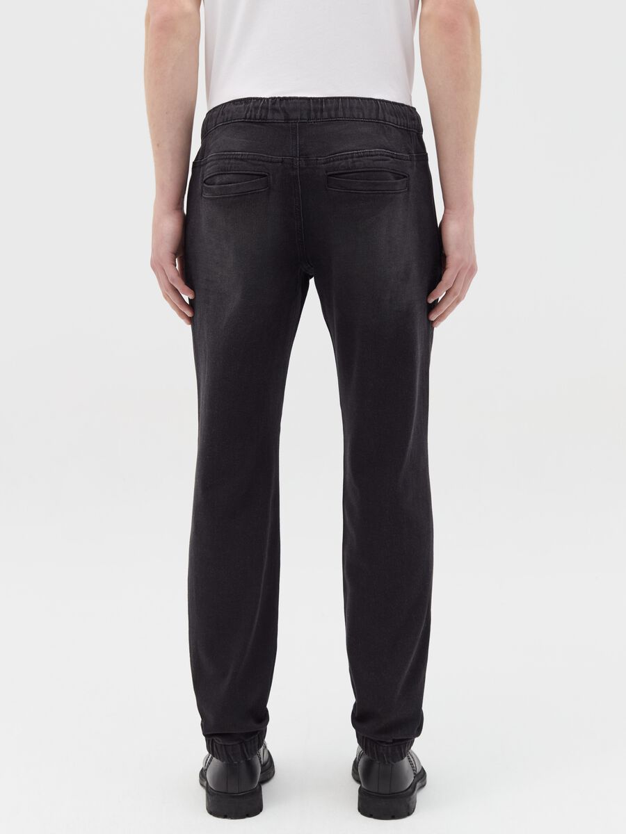 Regular-fit joggers in denim with drawstring_3