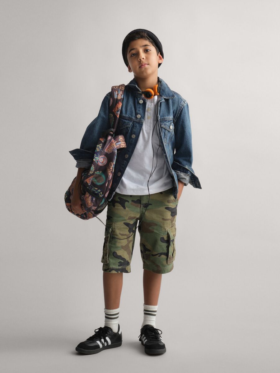 Cargo Bermuda shorts in camouflage stretch cotton_0