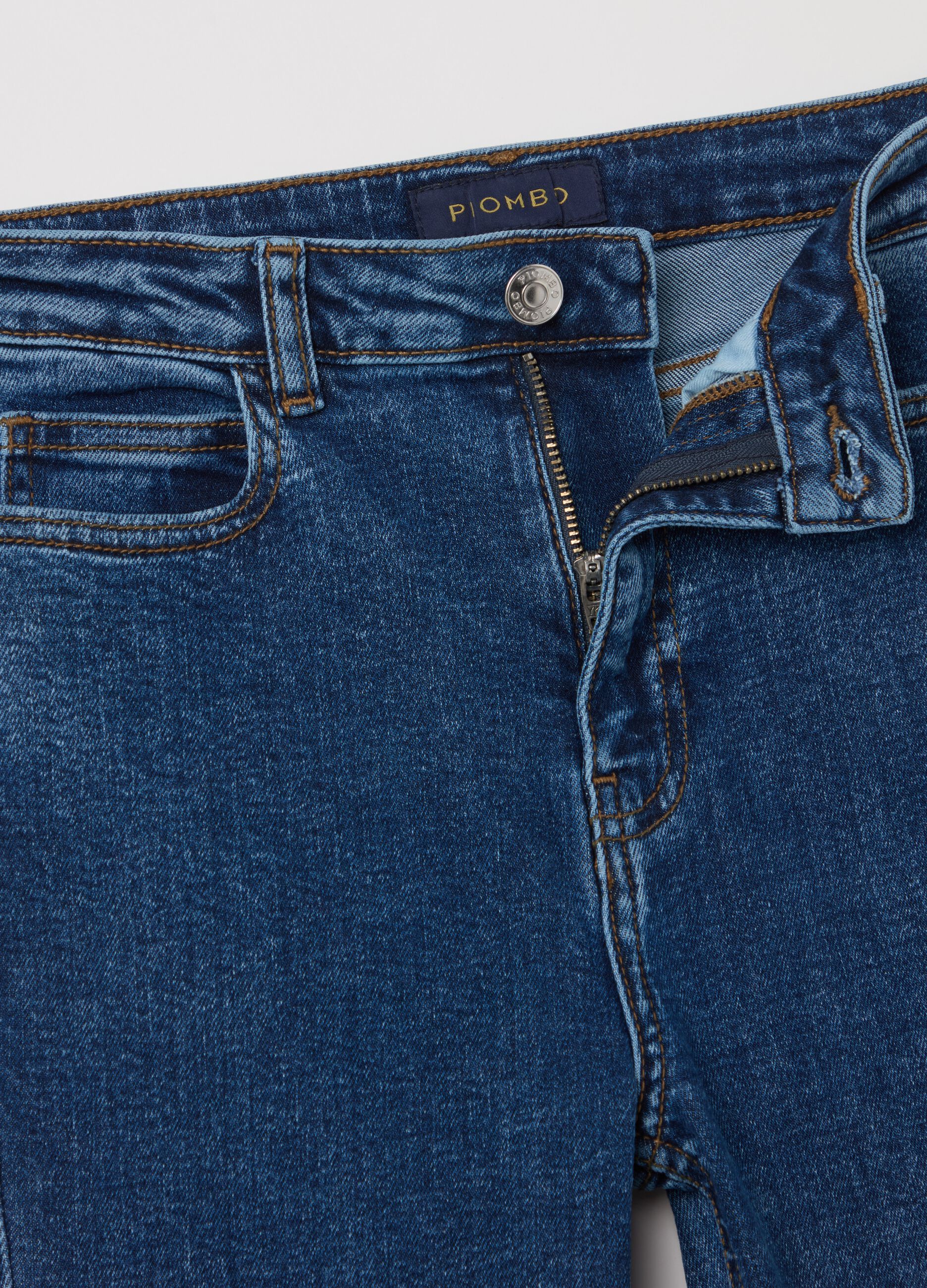 Flare-fit jeans with five pockets