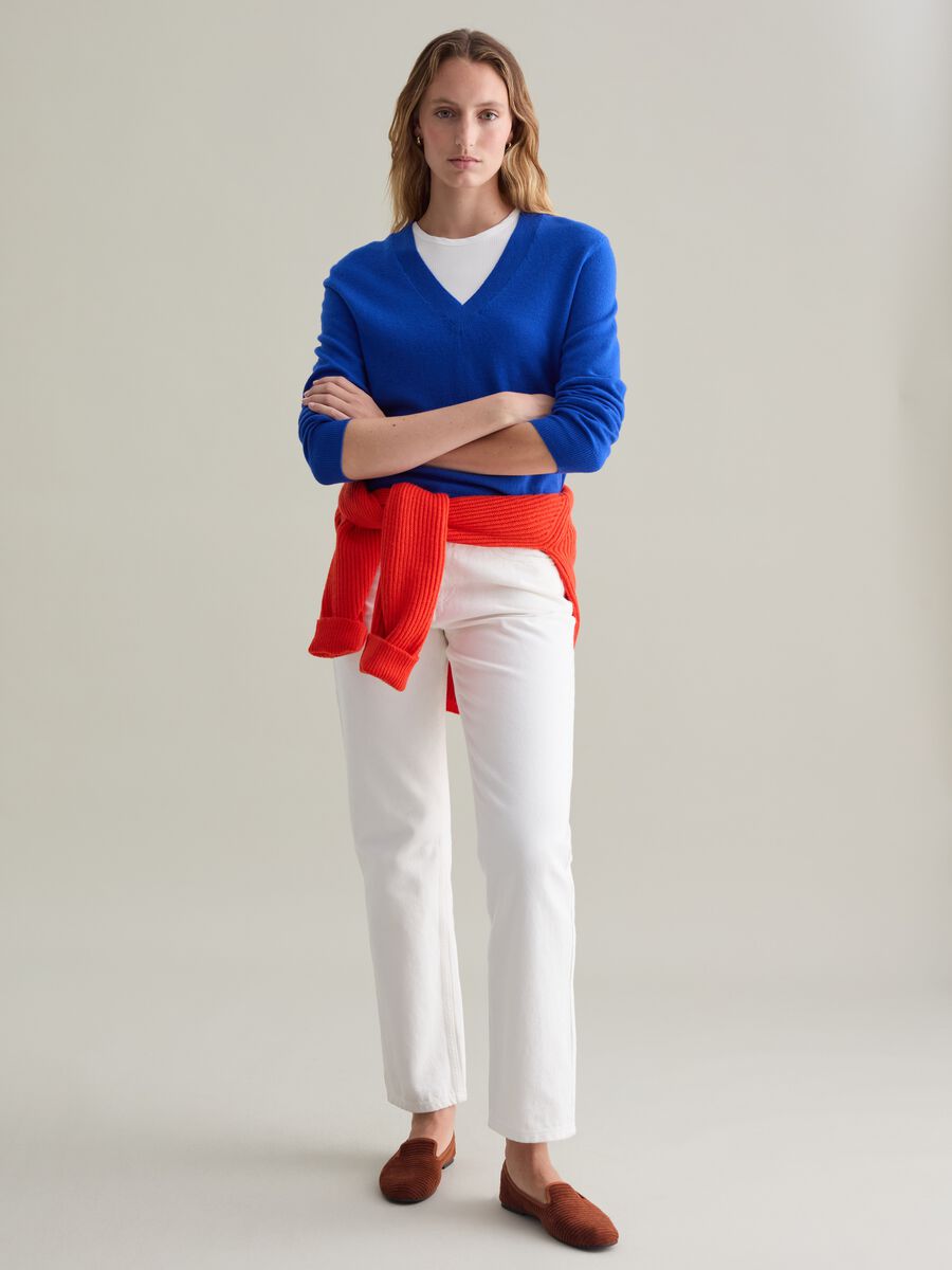 V-neck pullover in wool_1