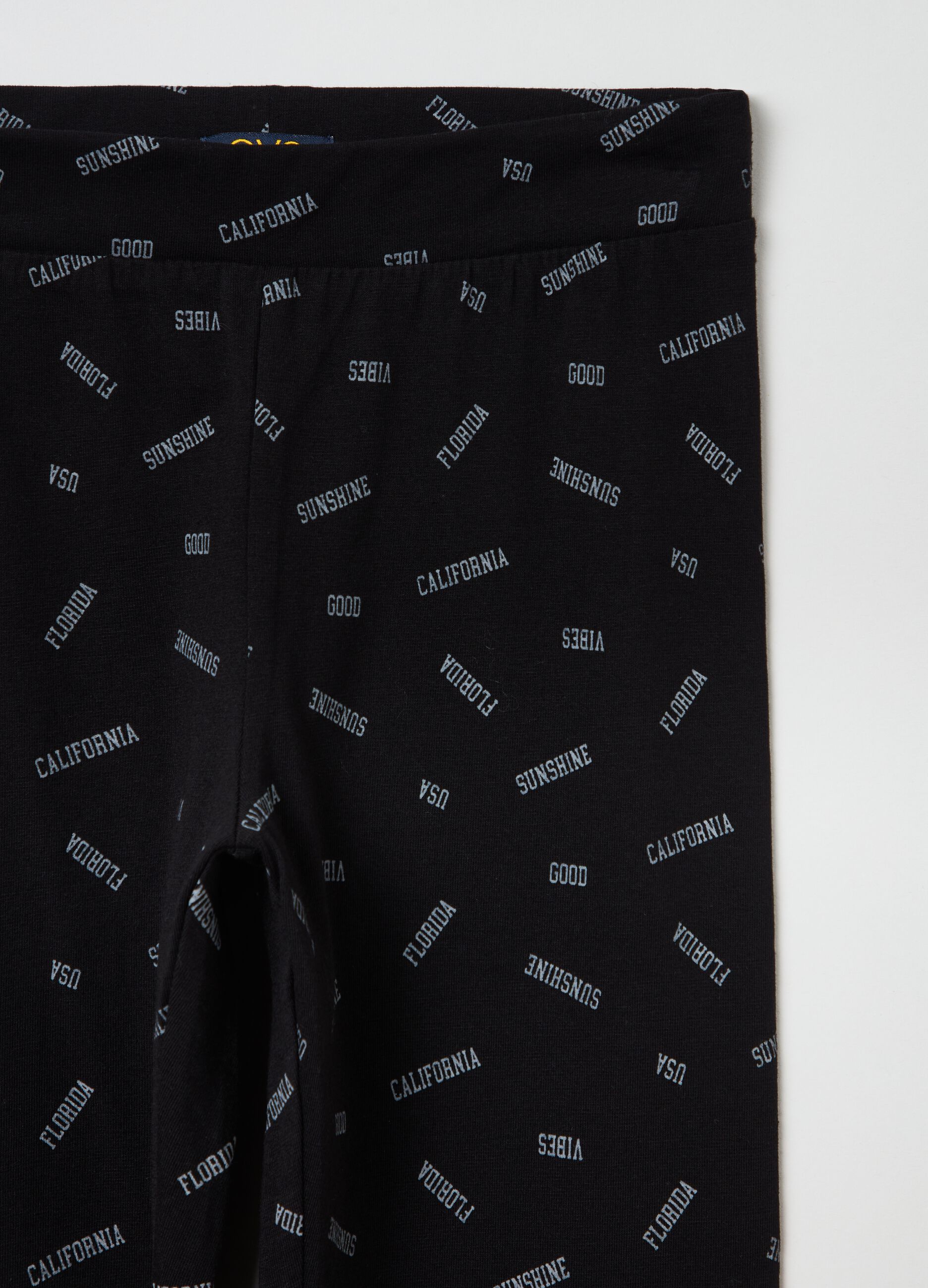 Leggings with printed lettering