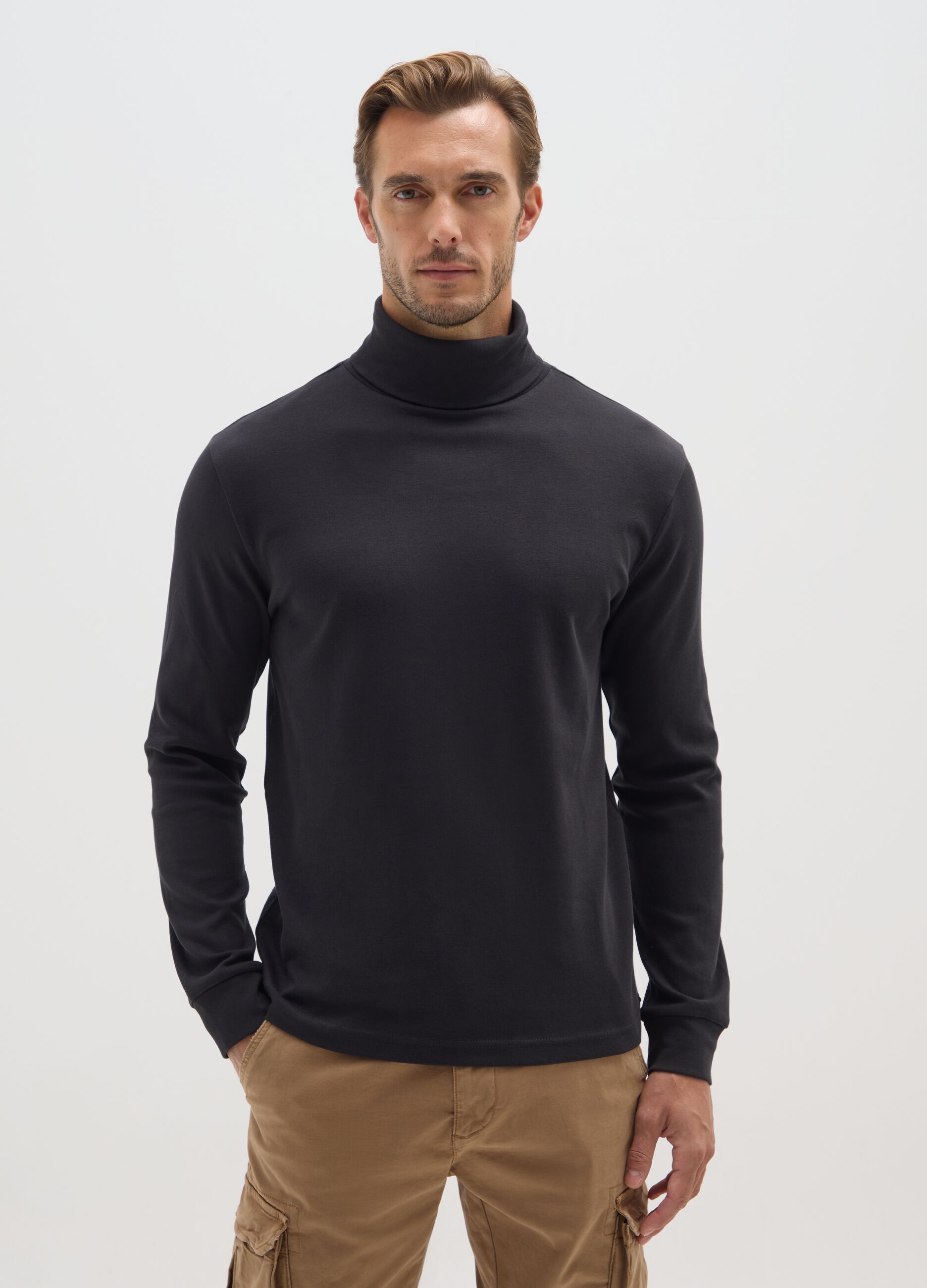 Black long-sleeve cotton t-shirt