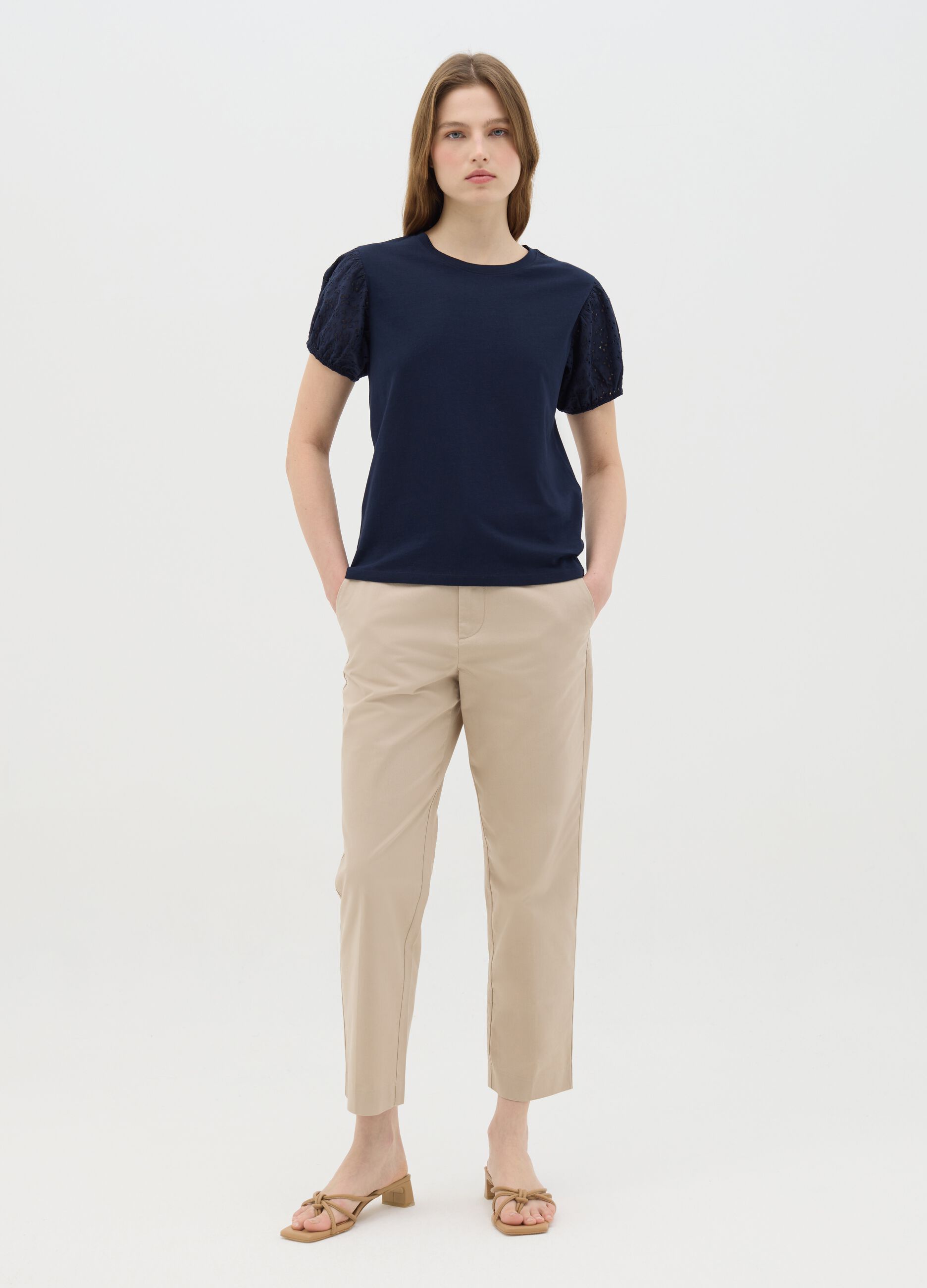 Blue cotton T-shirt with embroidered short sleeves