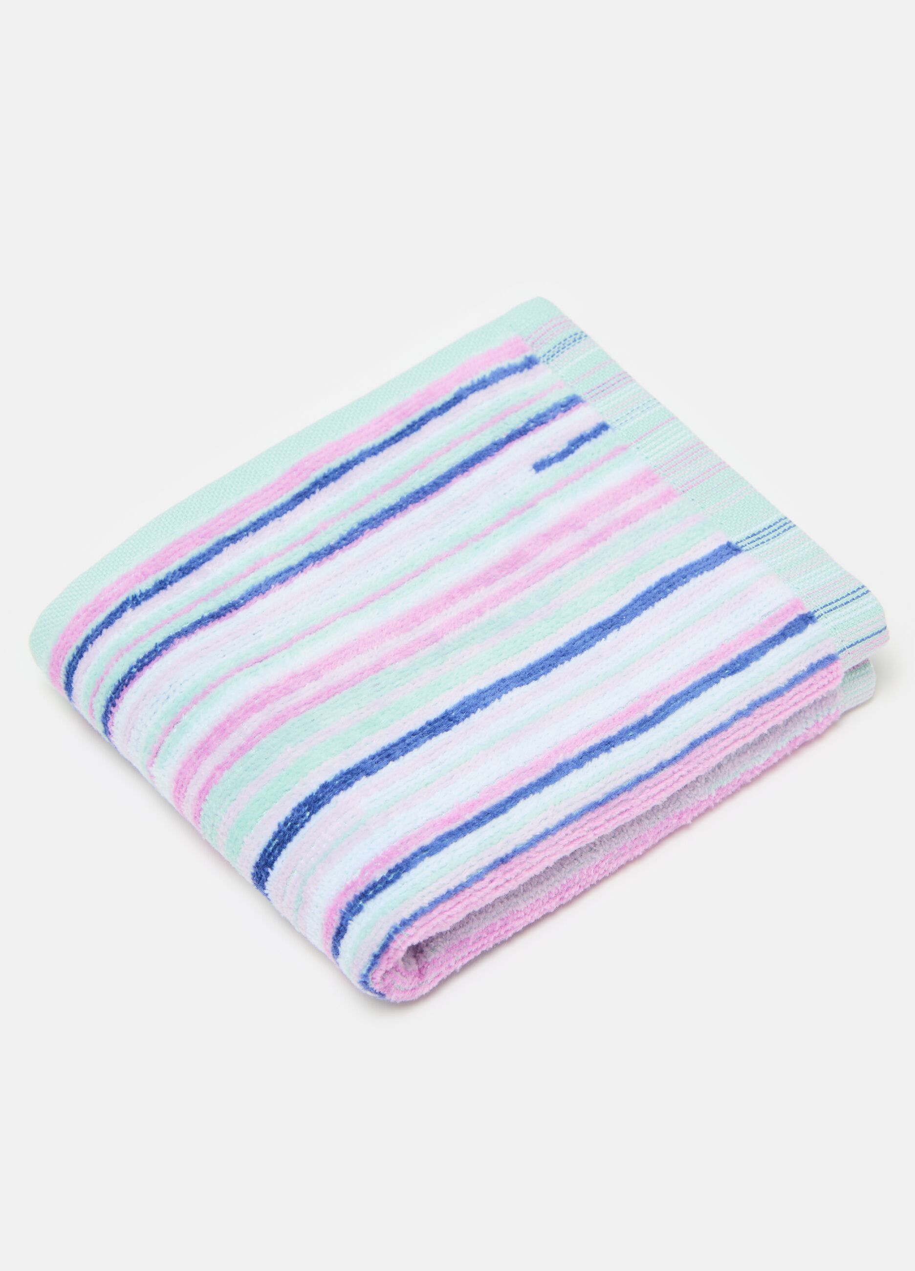 Guest towel with striped pattern