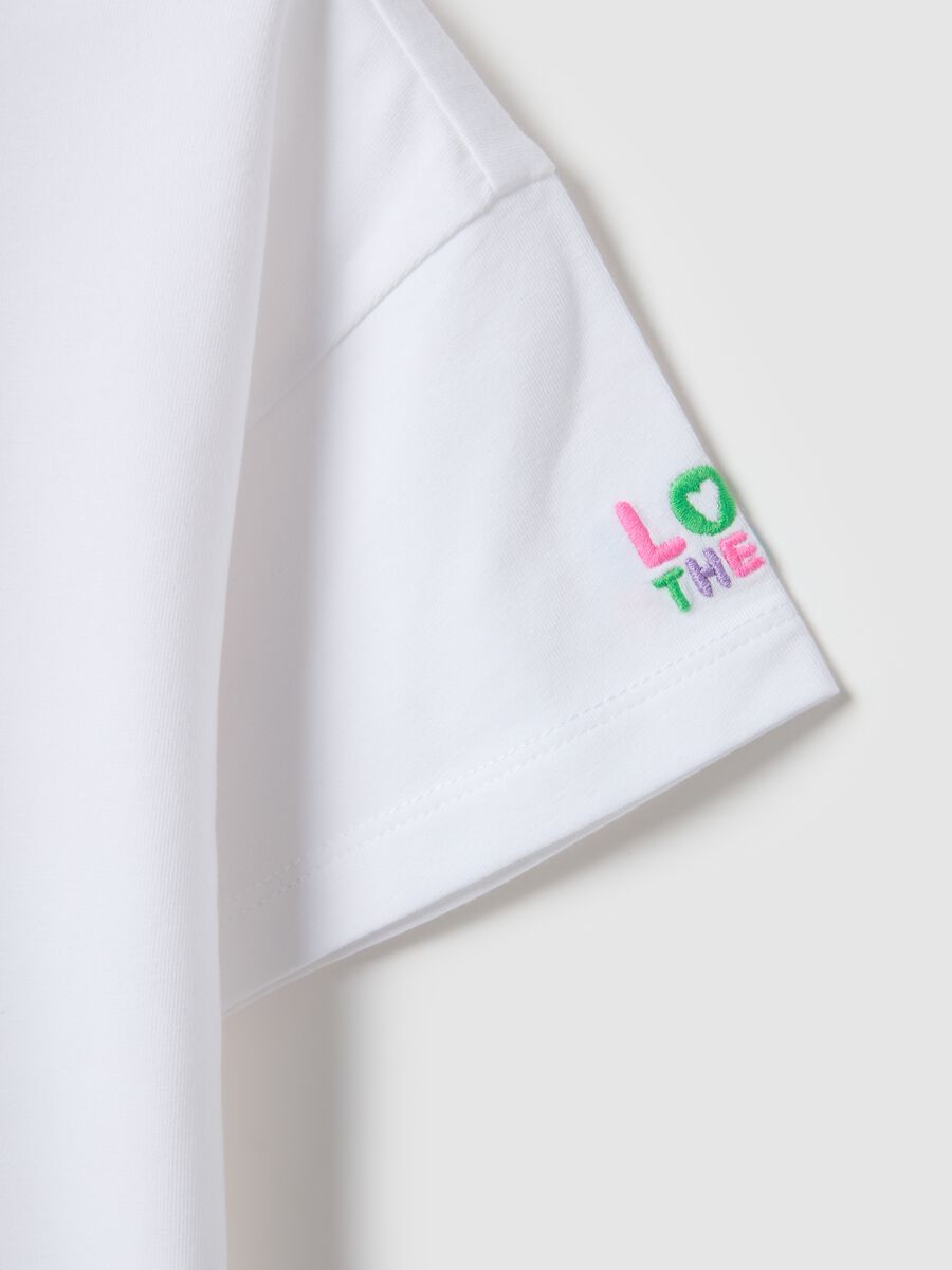 Girls' white stretch cotton boxy fit t-shirt with star_3