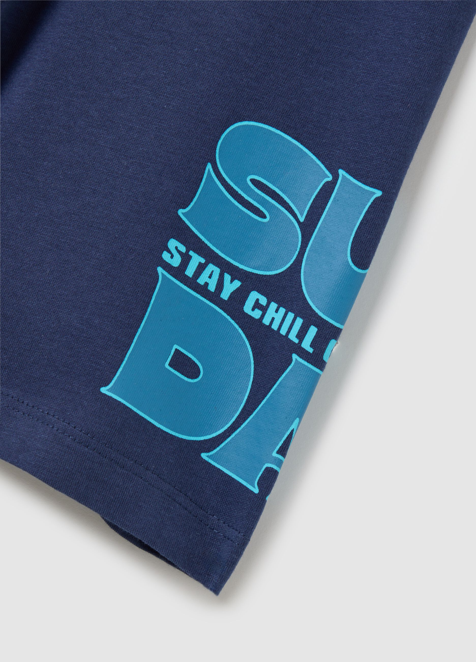 Boys' shorts in 100% blue cotton with regular rise