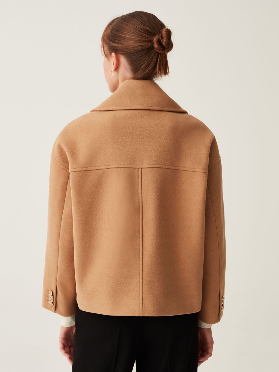 Cappotto corto doppiopetto oversize_2