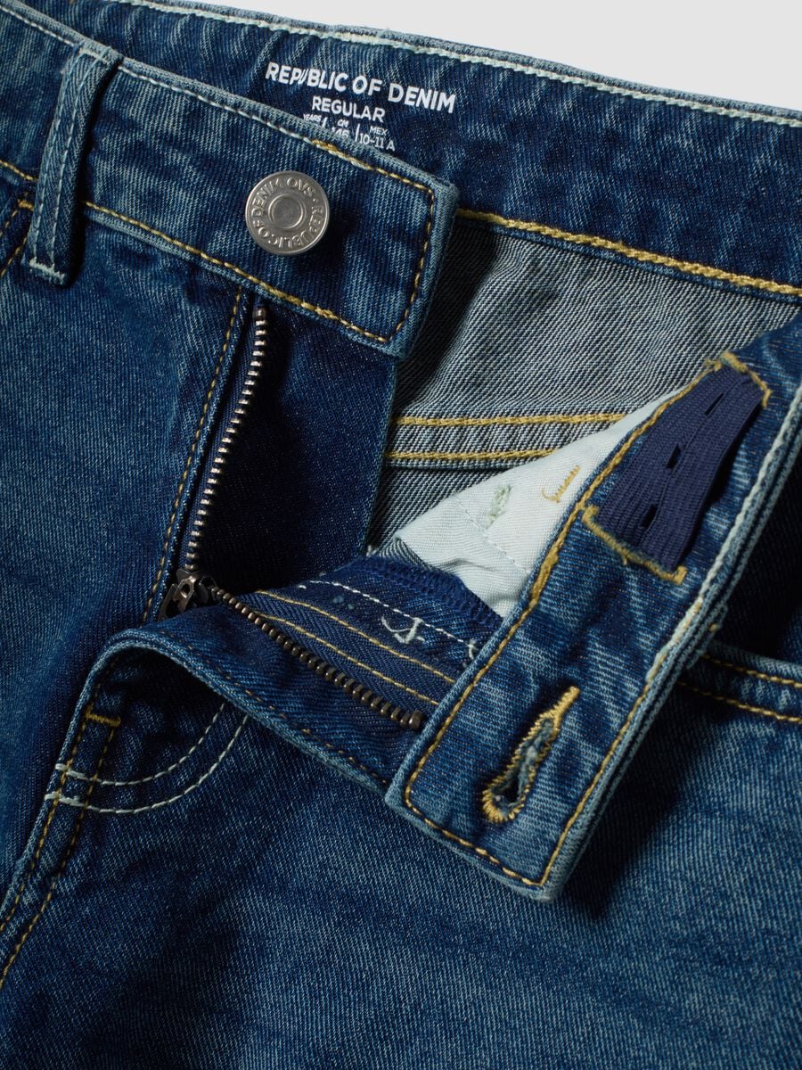 Jeans blu in puro cotone regular fit per ragazzo_1
