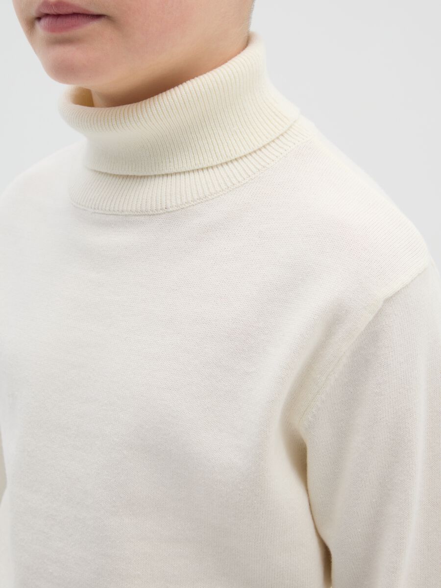 Maglione bianco a collo alto da ragazzo in puro cotone regular fit_2