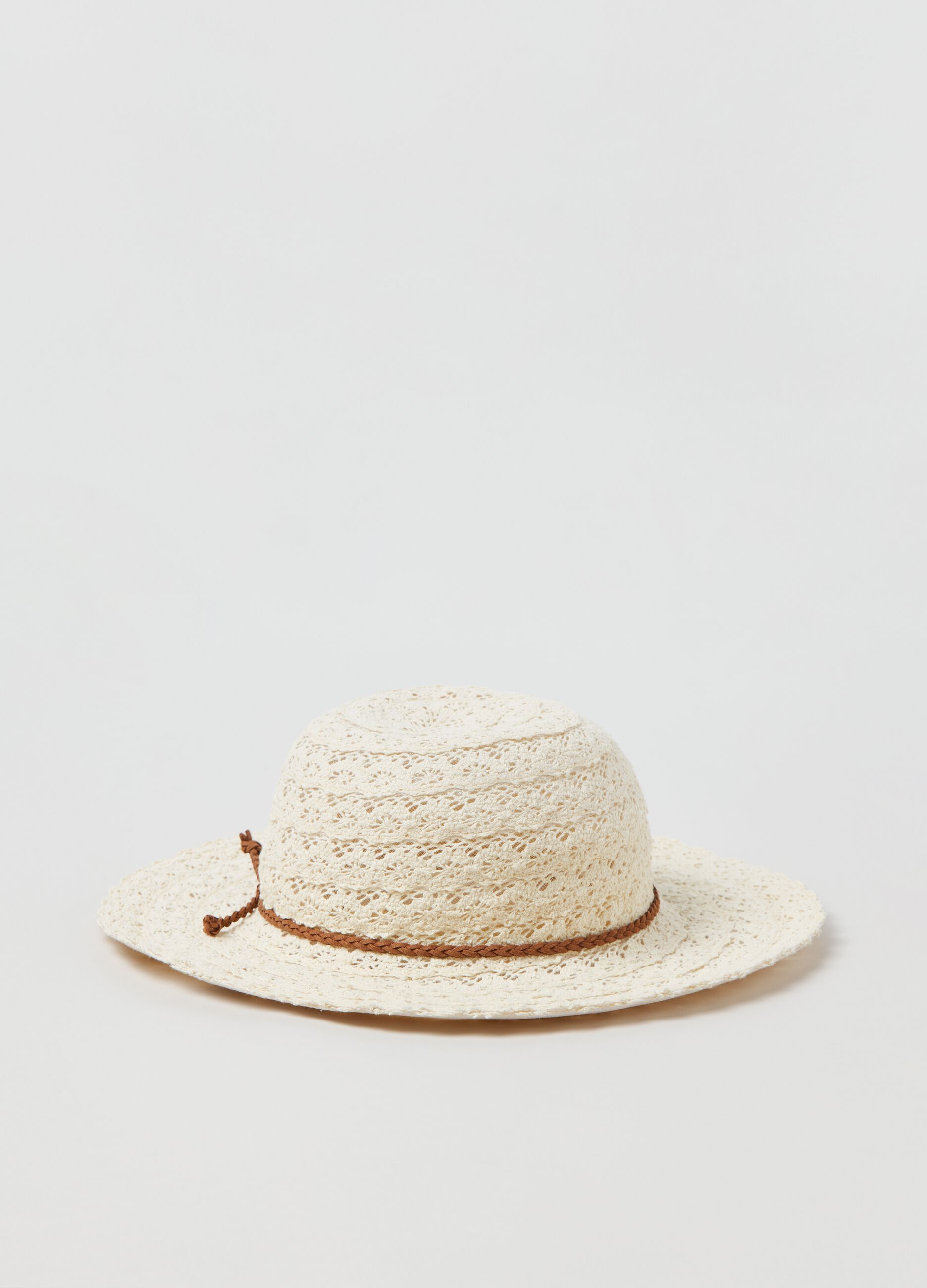 Cappello a cloche in sangallo_0