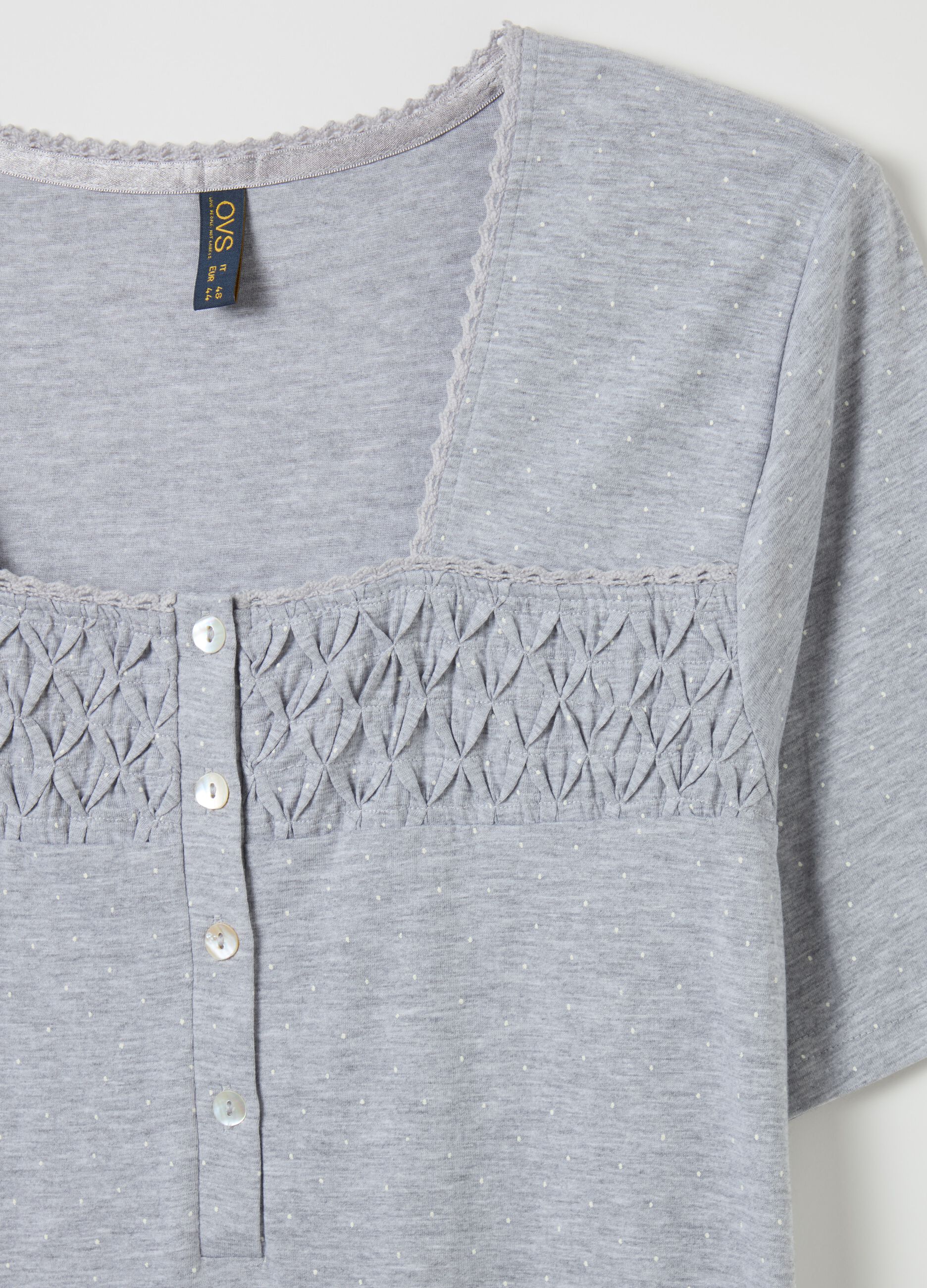 Camicia da notte a micro pois con dettaglio