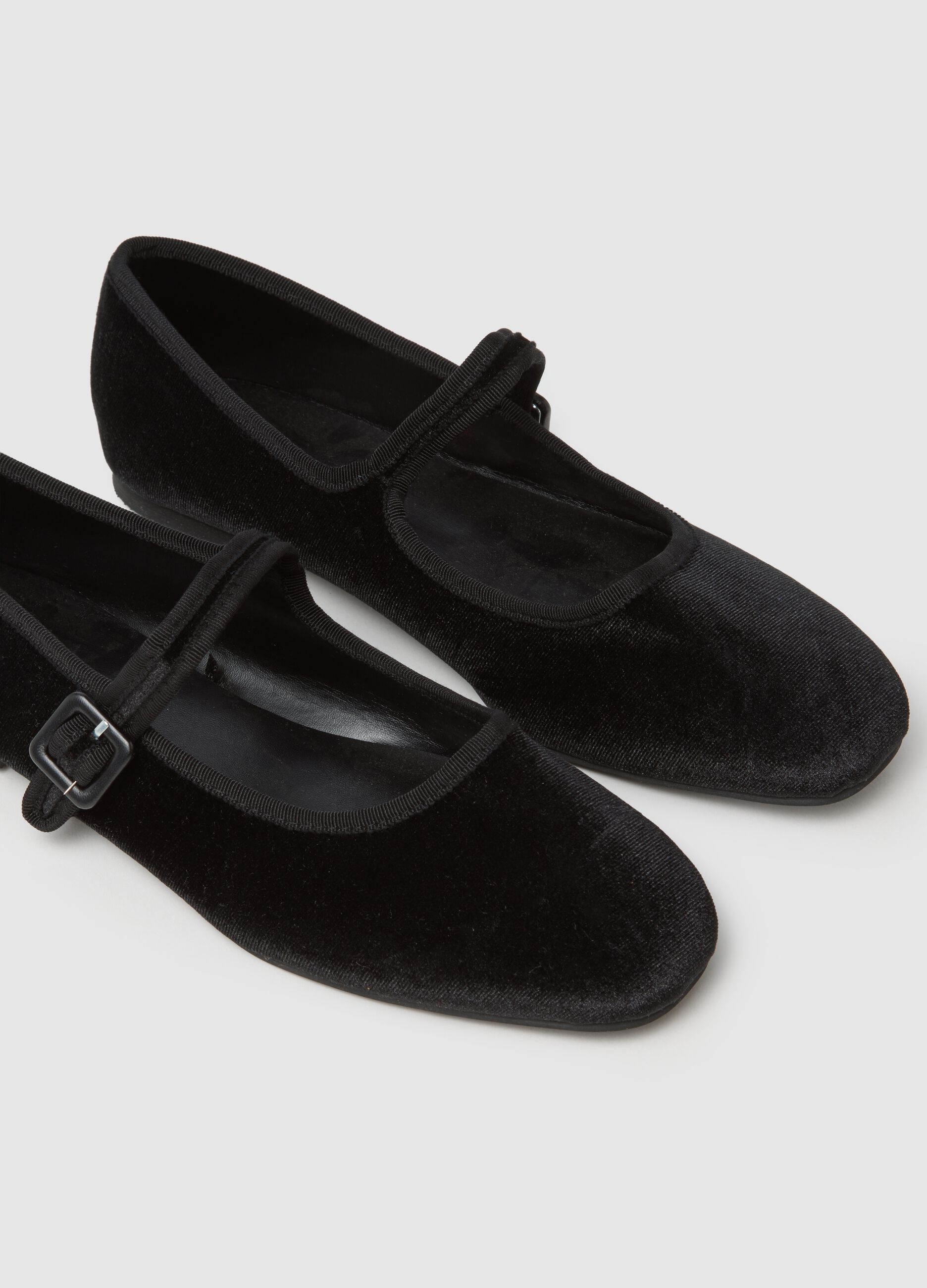 Black Velvet Ballet Flats