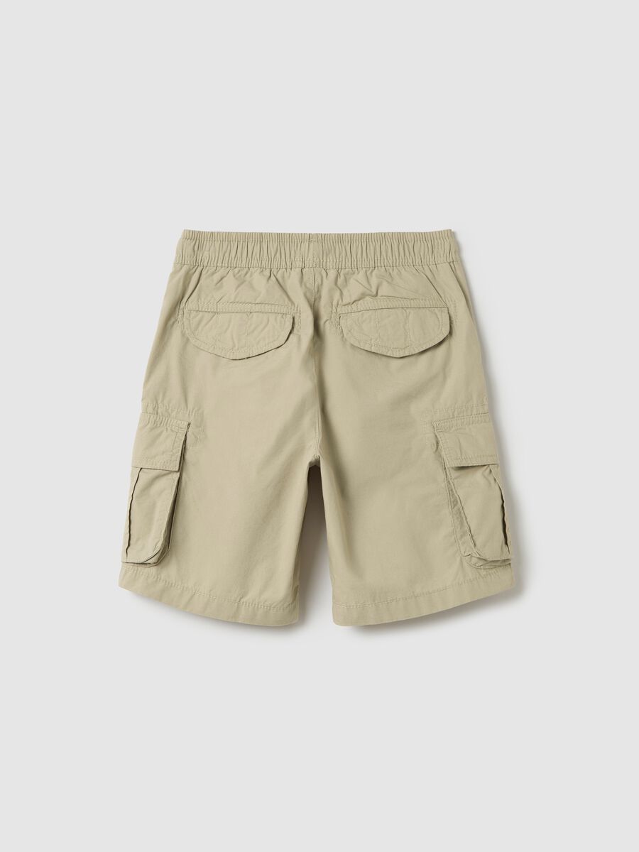 Green cargo Bermuda shorts in canvas with drawstring_4