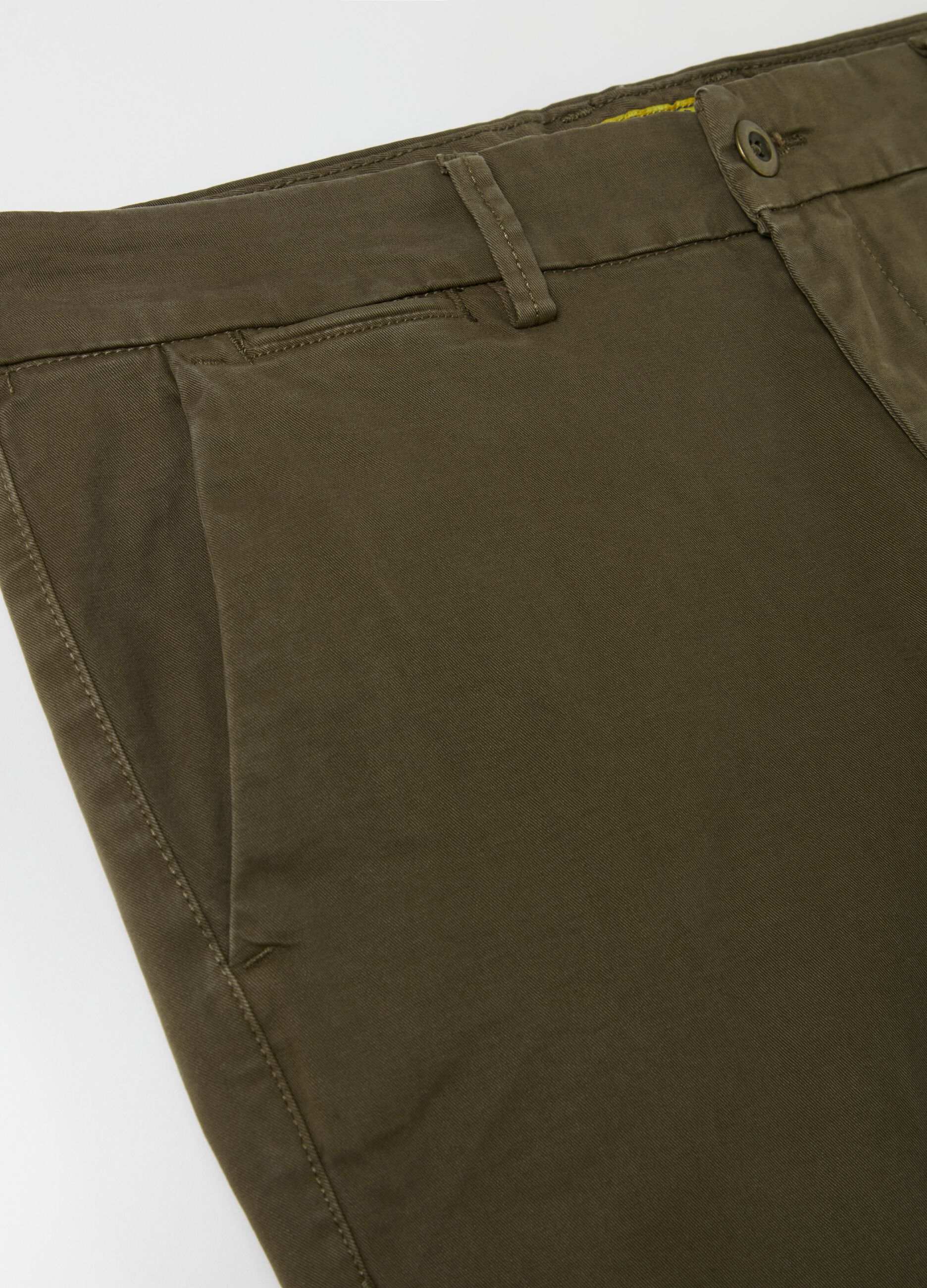 Solid colour stretch cotton chino trousers