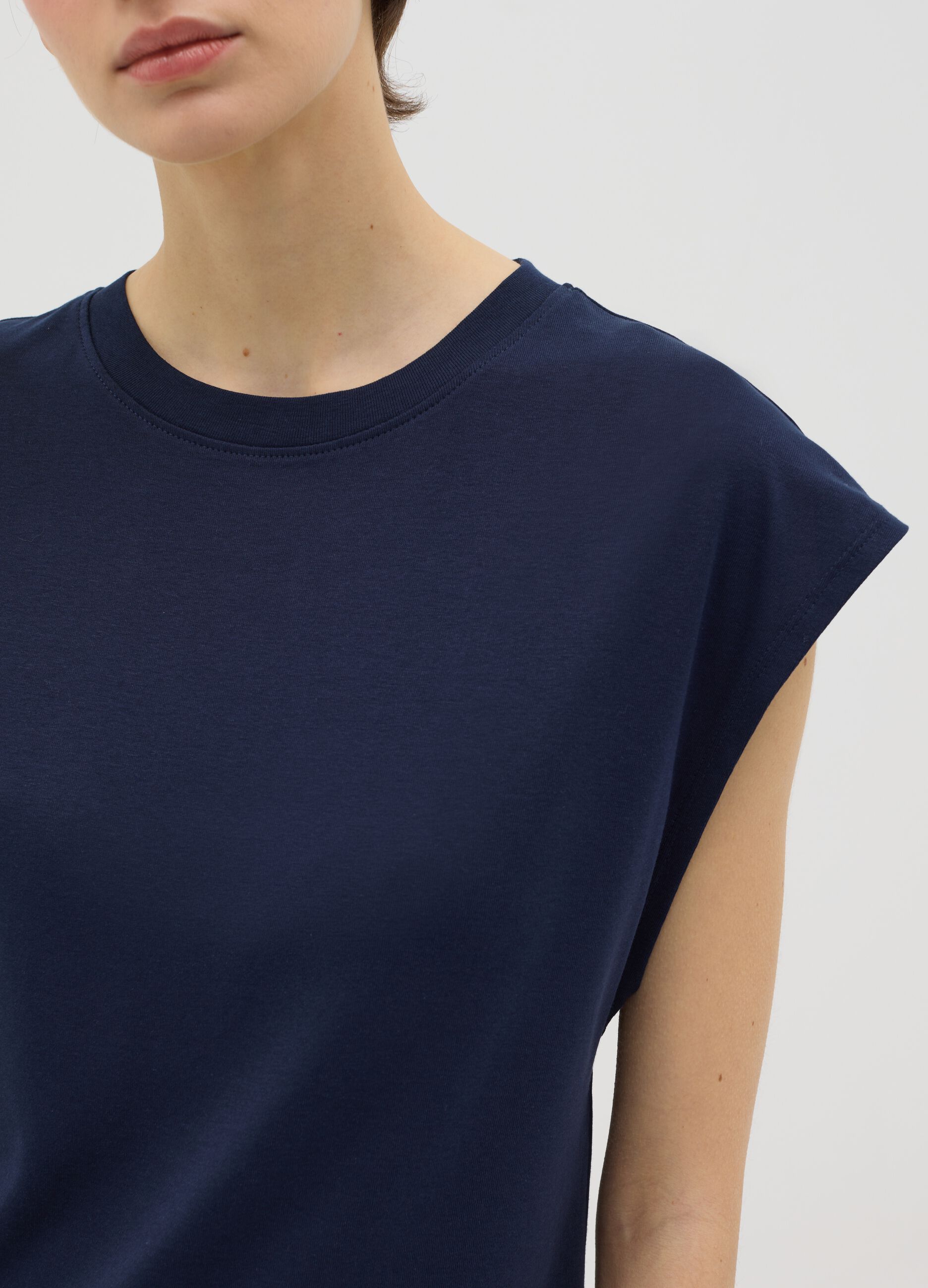 T-shirt con maniche a kimono