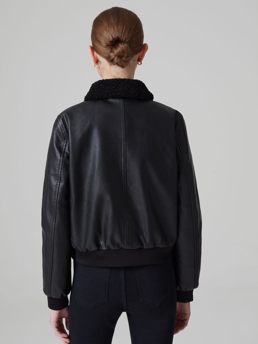 Bomber effetto lucido con colletto in sherpa_2