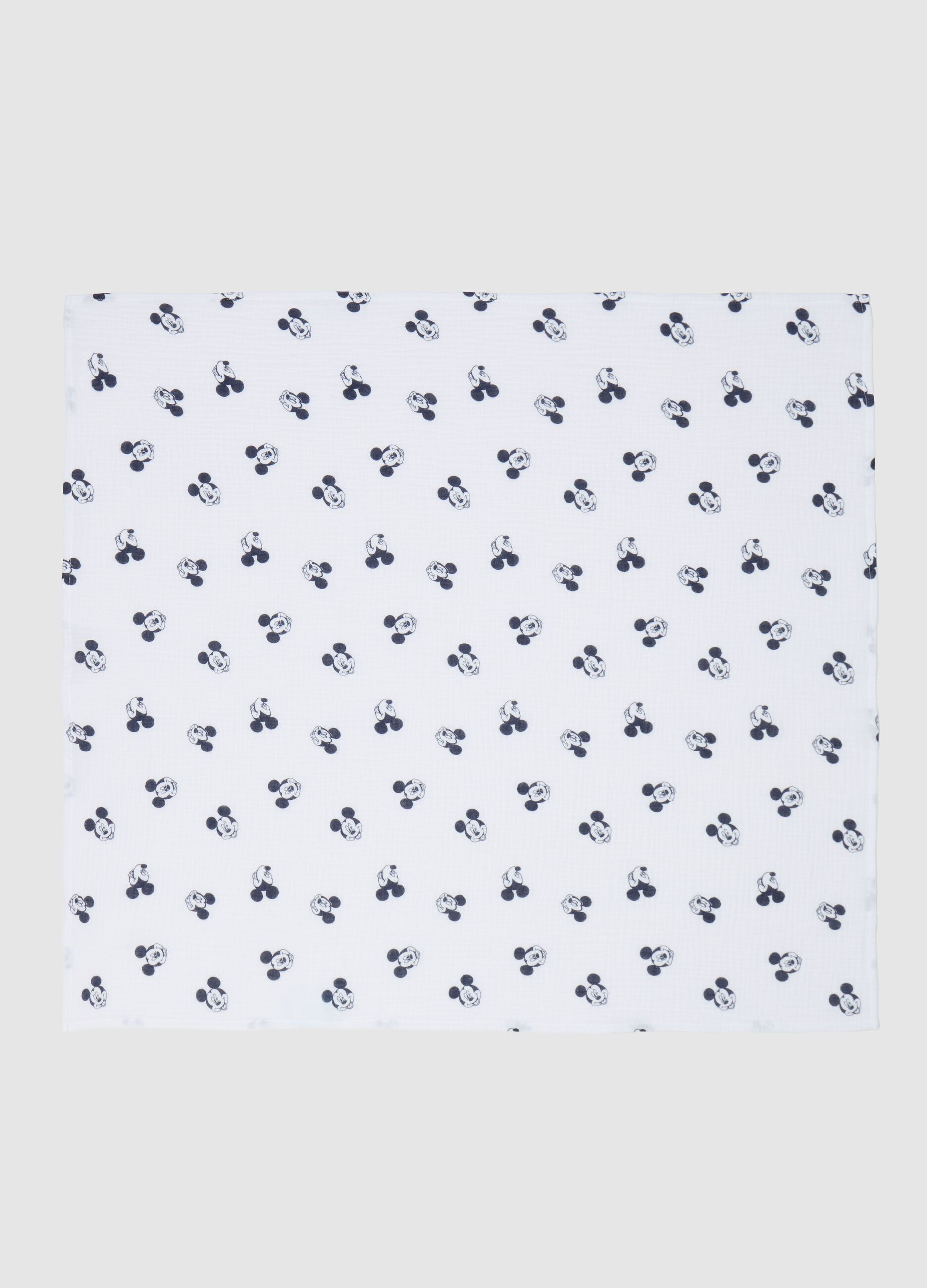 Muslin blanket with Mickey Mouse print