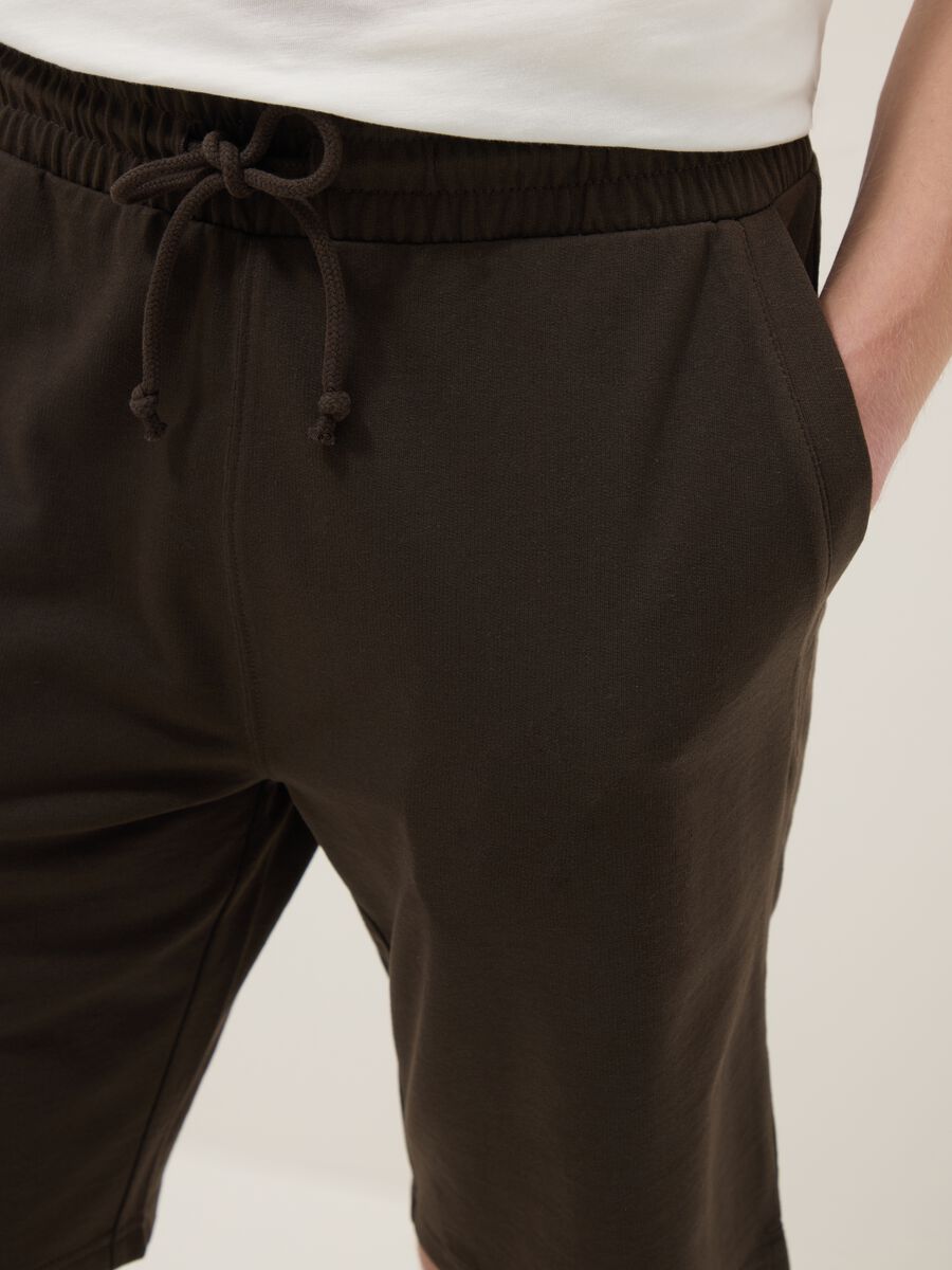 Brown cotton blend regular fit shorts_3