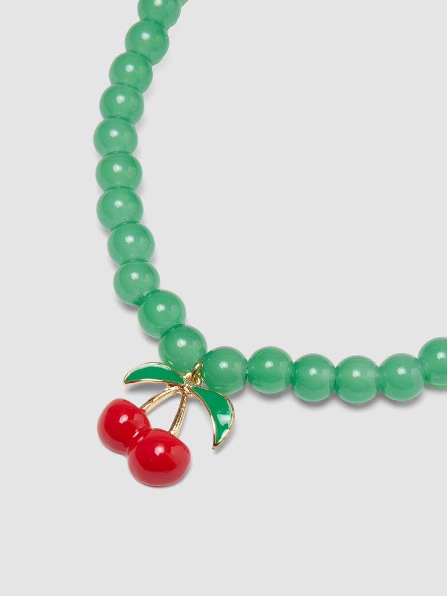 Collana verde con ciondolo ciliegia_2