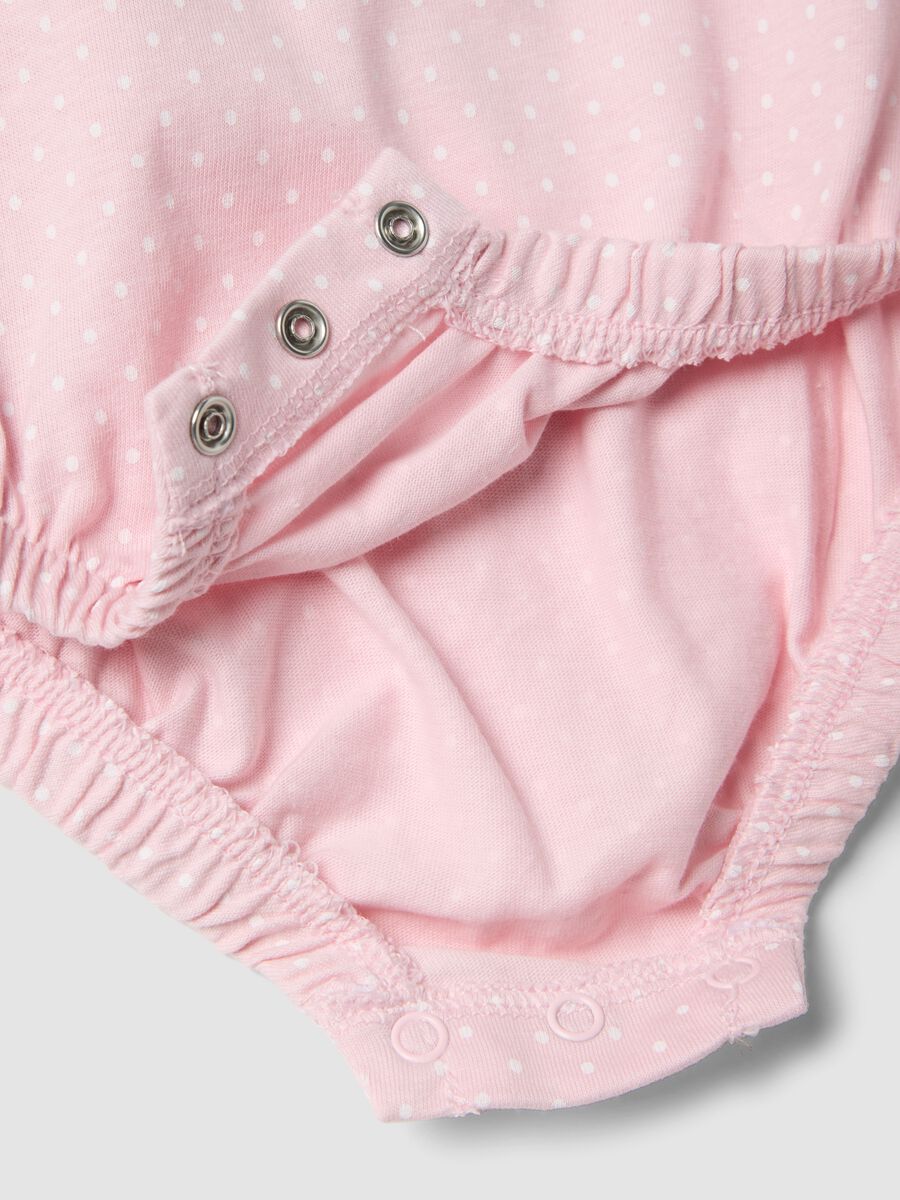 Body rosa in cotone organico a maniche corte_3