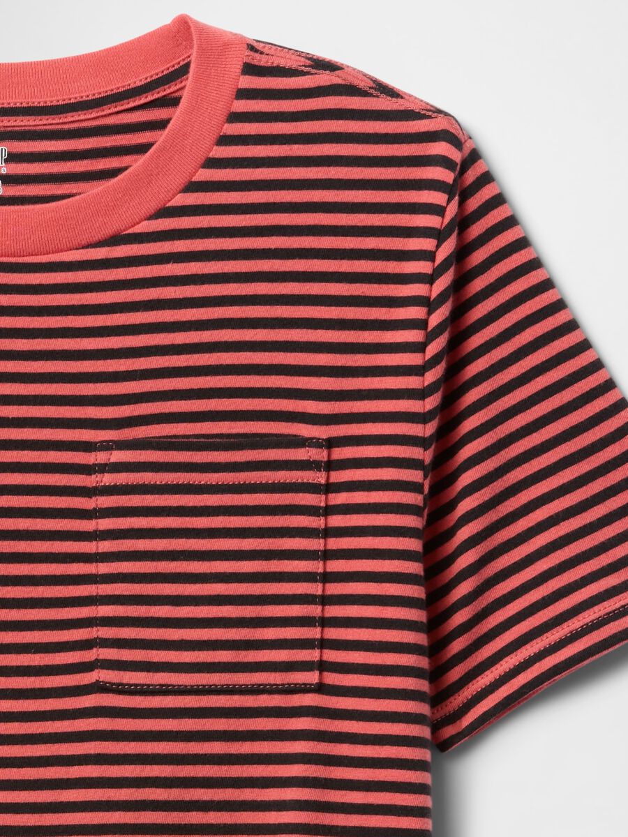 Red and black striped T-shirt with pocket_3