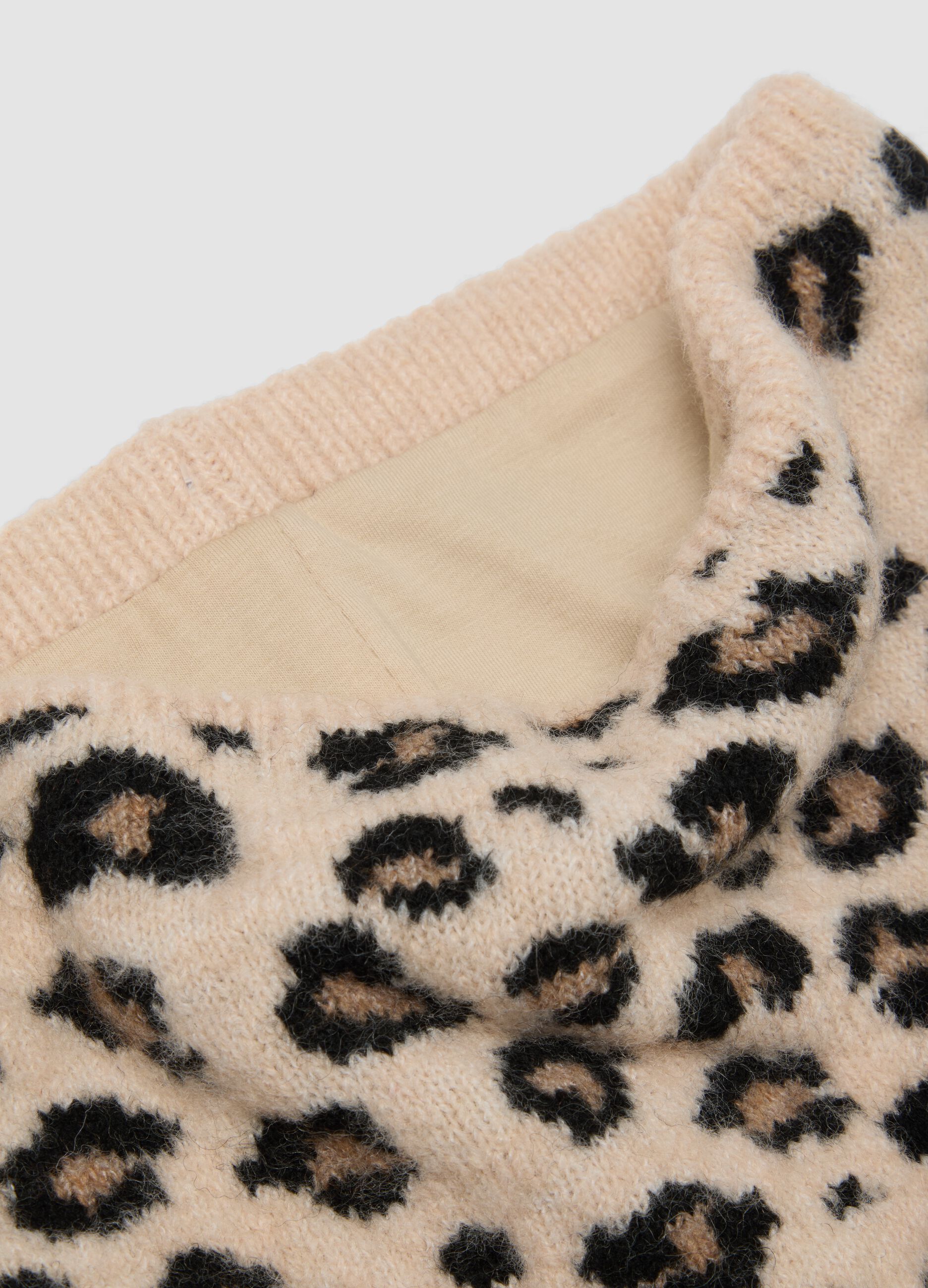 Sciarpa beige in lana elasticizzato con fantasia animalier