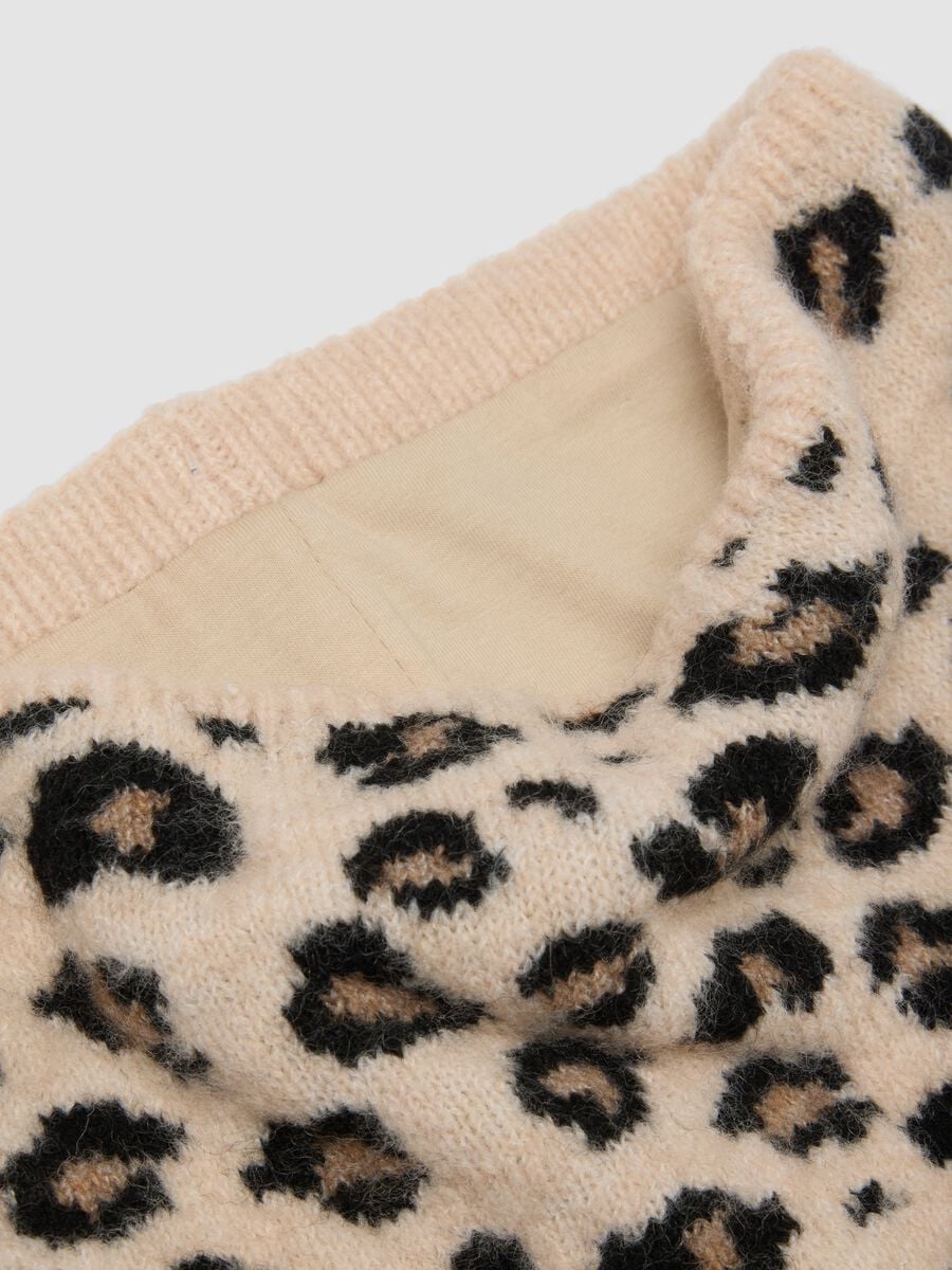 Sciarpa beige in lana elasticizzato con fantasia animalier_1